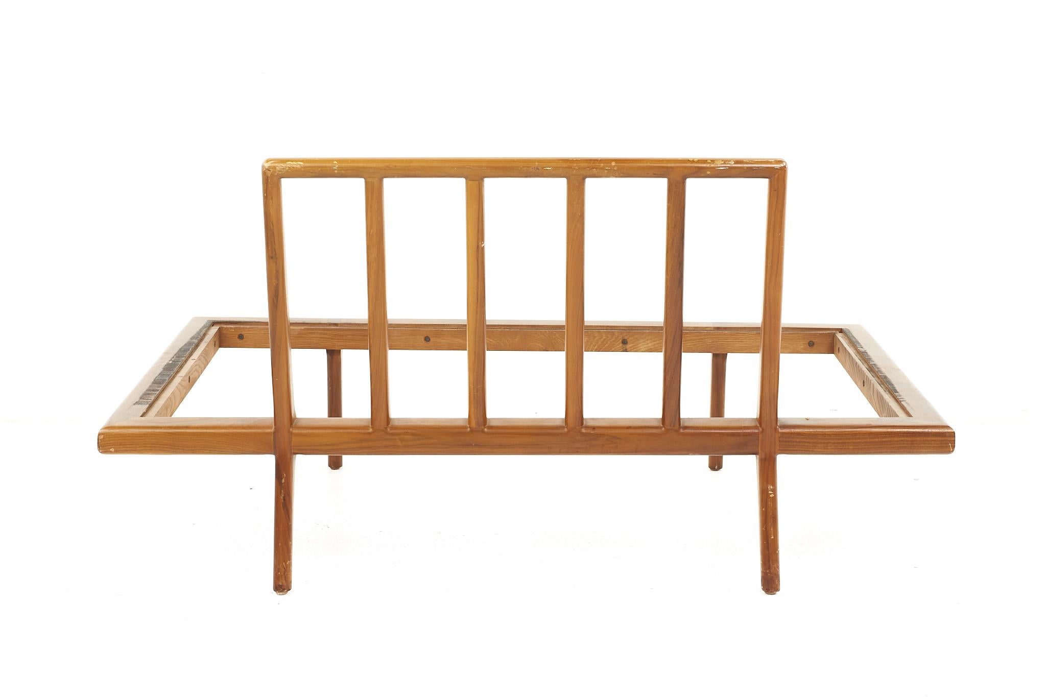 American Mel Smilow Mid-Century Wide Walnut Lounge Chair Daybed For Sale