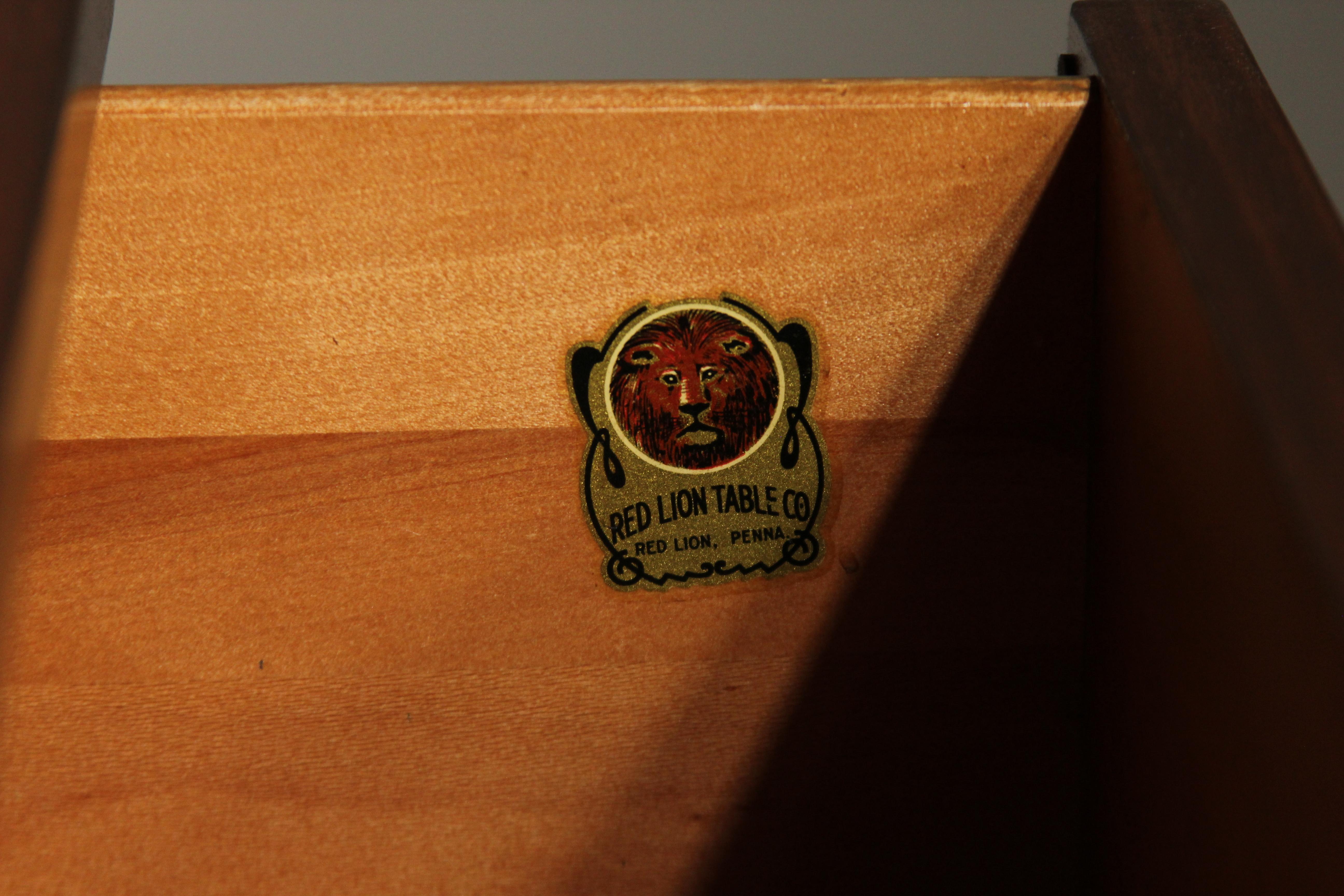 Cassettiera in noce e ferro di Mel Smilow per Red Lion Furniture, anni '50 in vendita 3