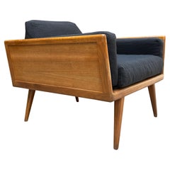 Silla de salón Mel Smilow de nogal, años 50