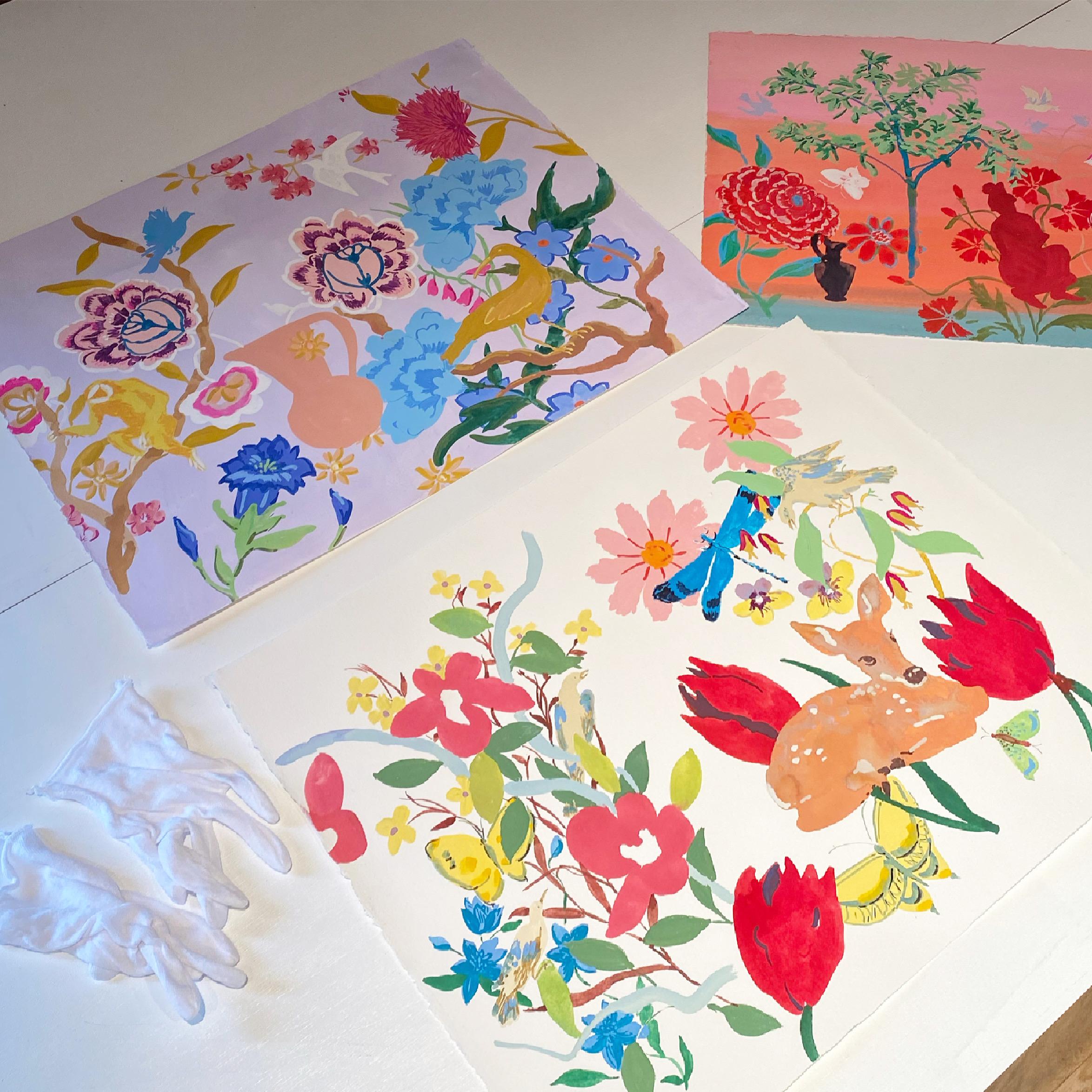 Schildkröten, rosa, rot, gelbe, gelbe Blumen, Pansies, Vögel, Schmetterling, Hirsch auf Weiß – Painting von Melanie Parke