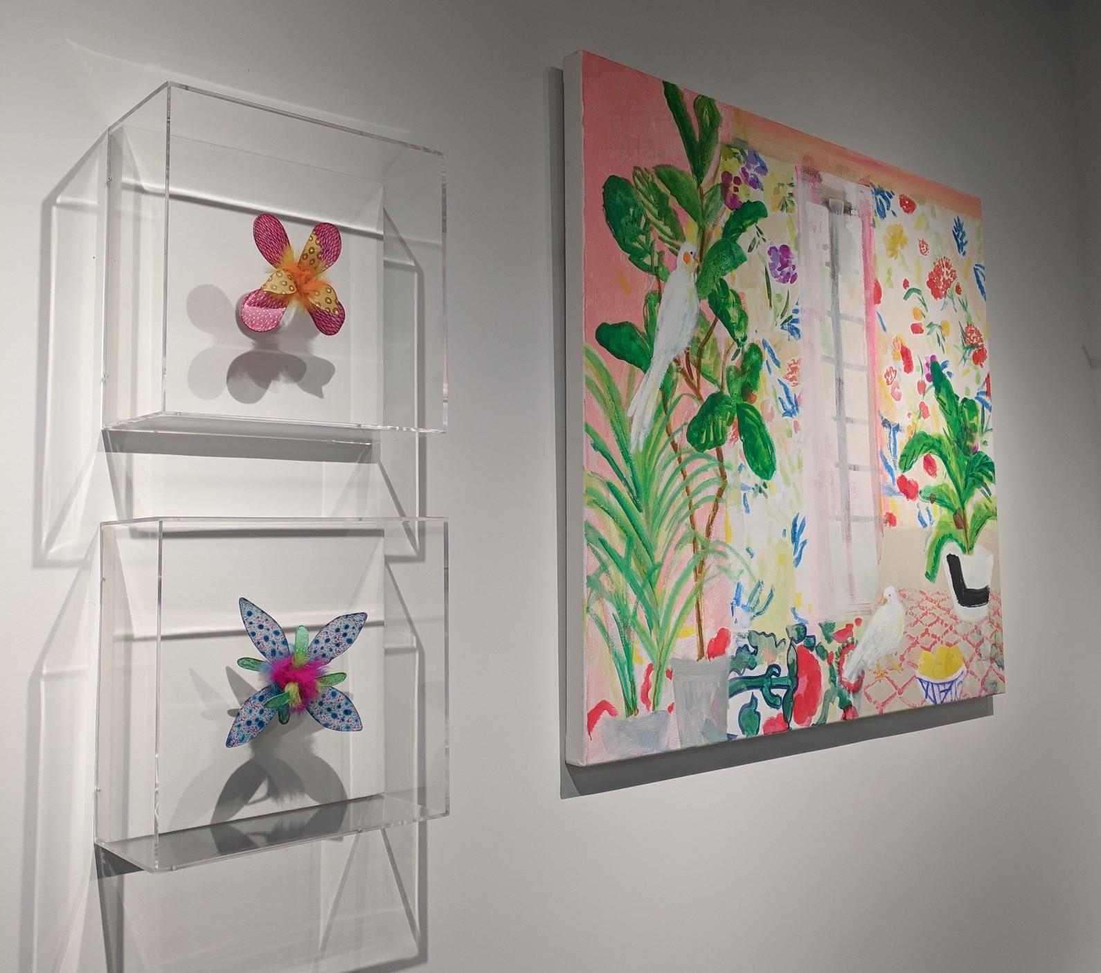 Higos y plumas - Interior contemporáneo Pájaros blancos Plantas verdes Frutas, 2018 - Painting Contemporáneo de Melanie Parke