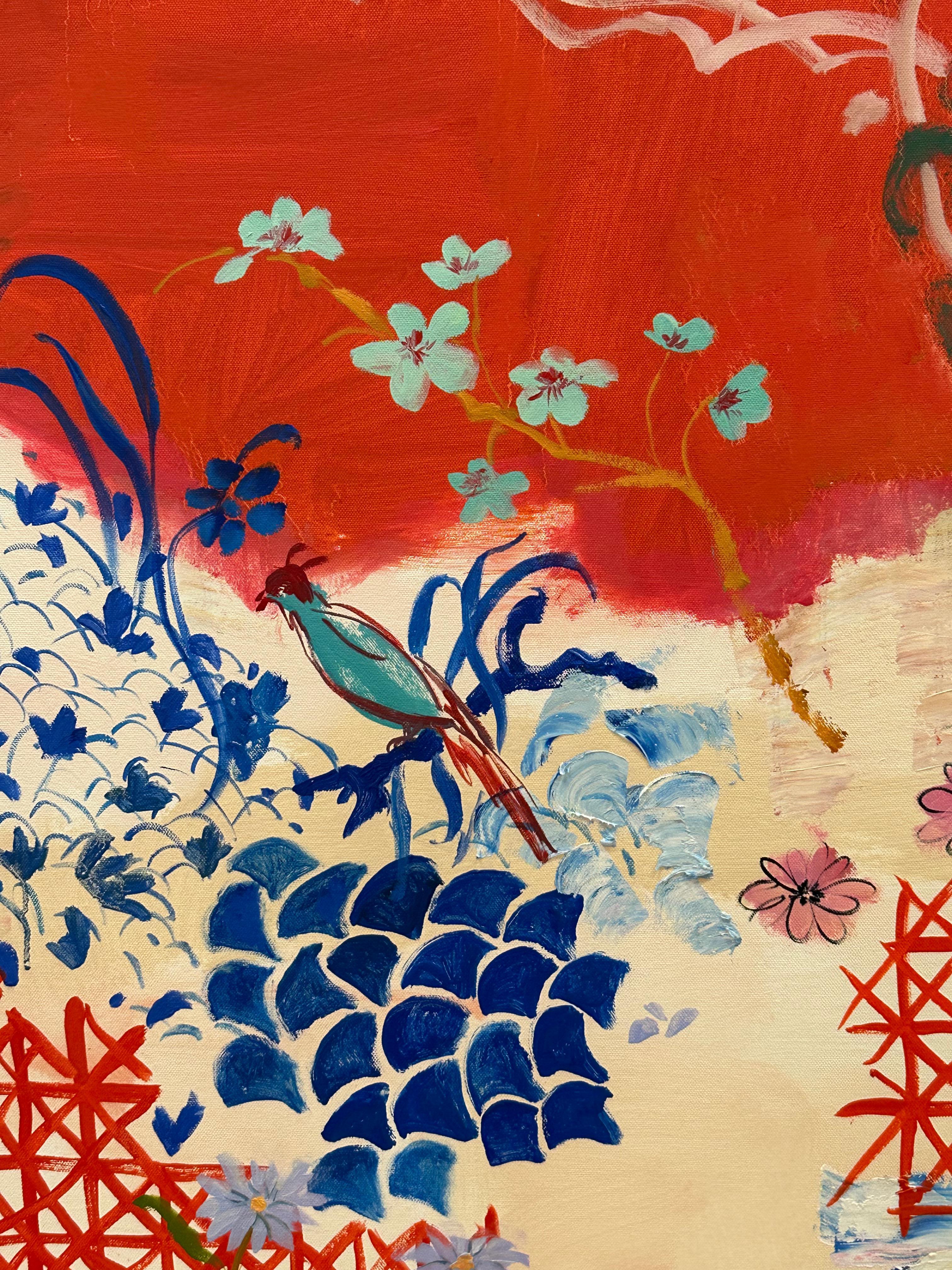 In questo dipinto a olio contemporaneo su tela, la scena di un interno di una sala da pranzo è vivace e colorata, con una composizione di fiori in un vaso dipinto accanto a una teiera di Cina blu e bianca, una statuetta di nudo e vari frutti, limoni
