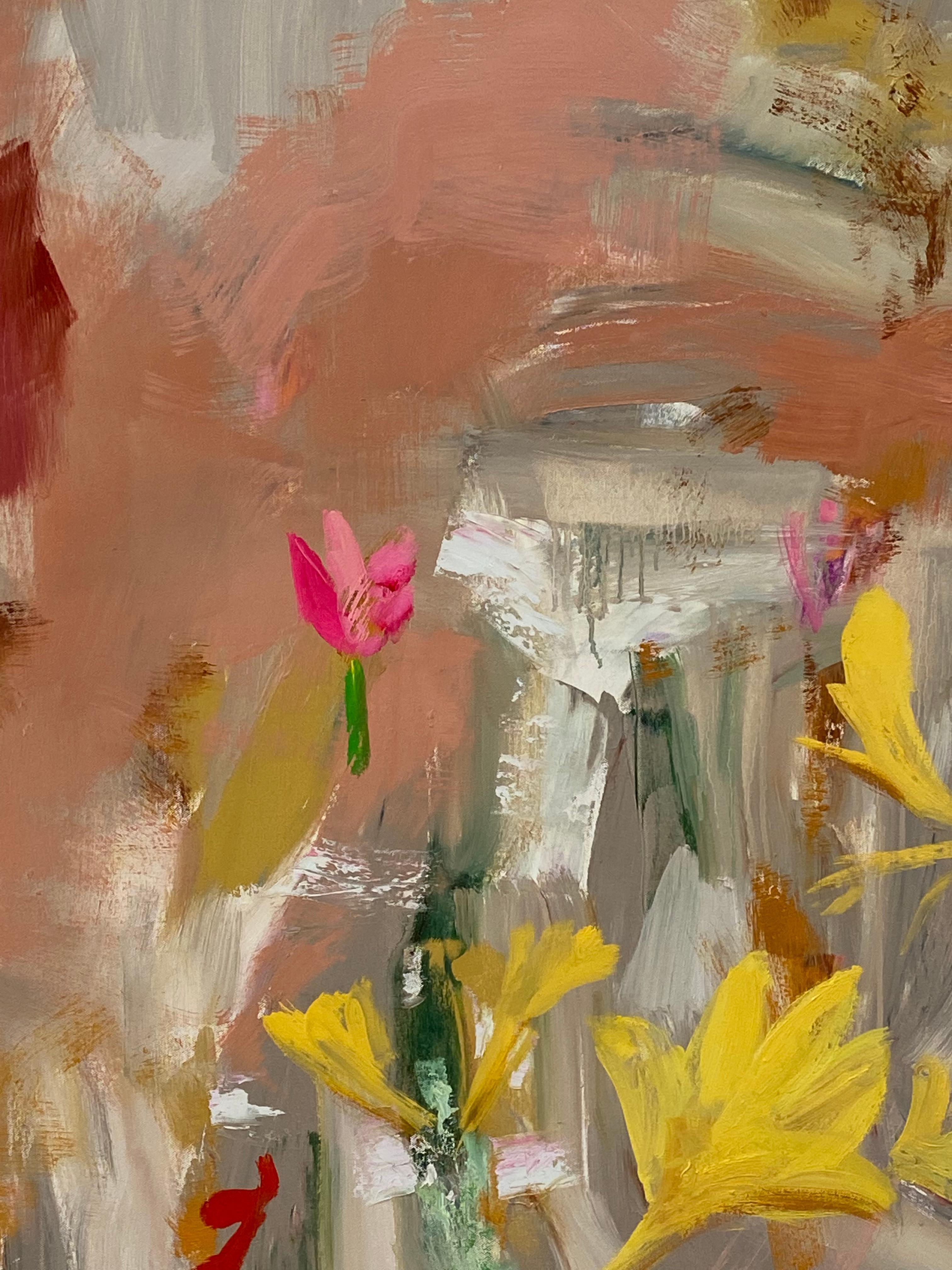 Prima Porta - Fiori di giglio giallo verde rosso pesca rosa astratto botanico, 2021 in vendita 1