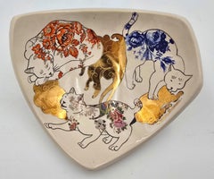 Cat Dish (hand-painted) (Gold, Luster, Vibrant, Colorful, Smooth, Metallic)