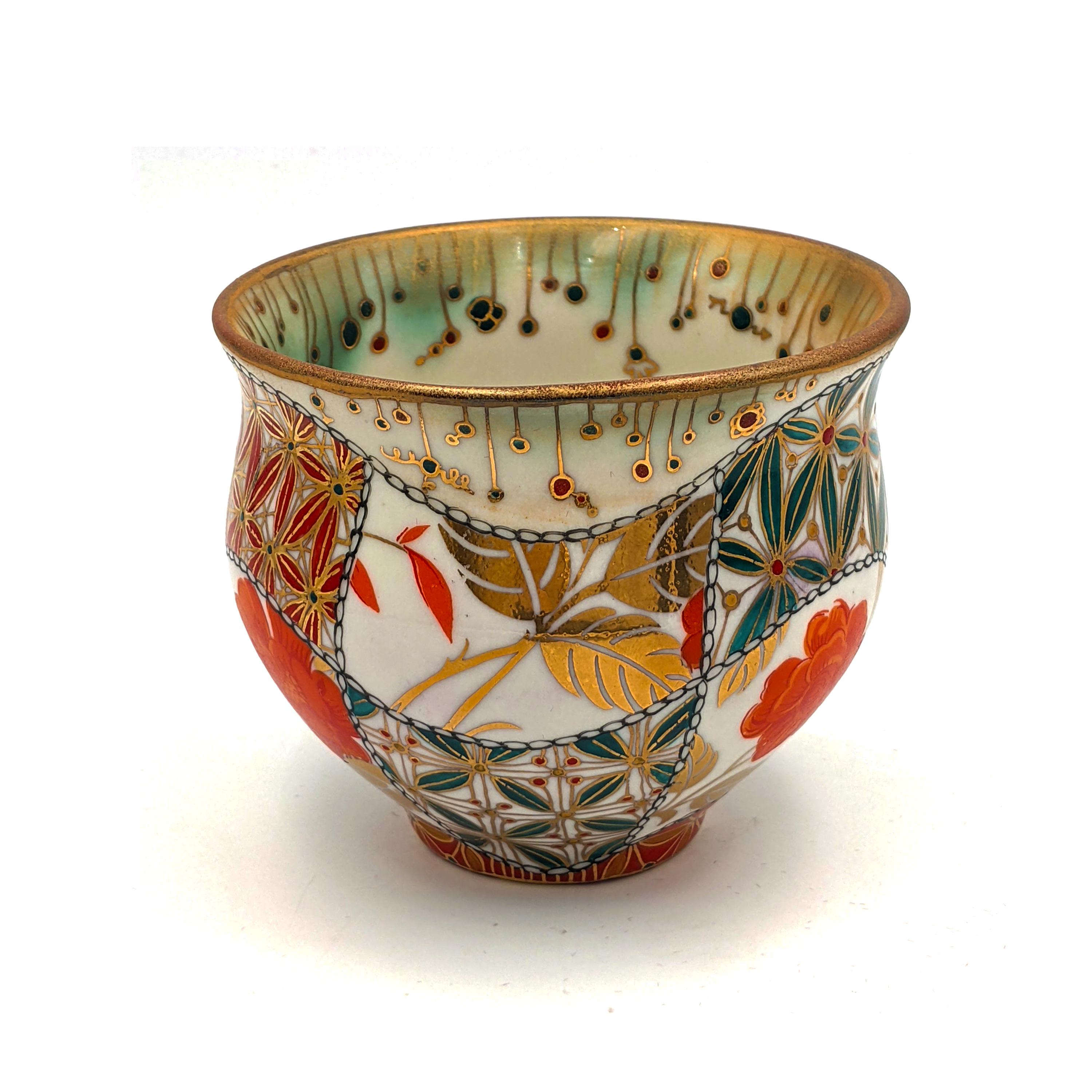 Tu Me Connais - Yunomi (MADE TO ORDER) (Dipinto a mano, fatto a mano, porcellana) - Sculpture di Melanie Sherman