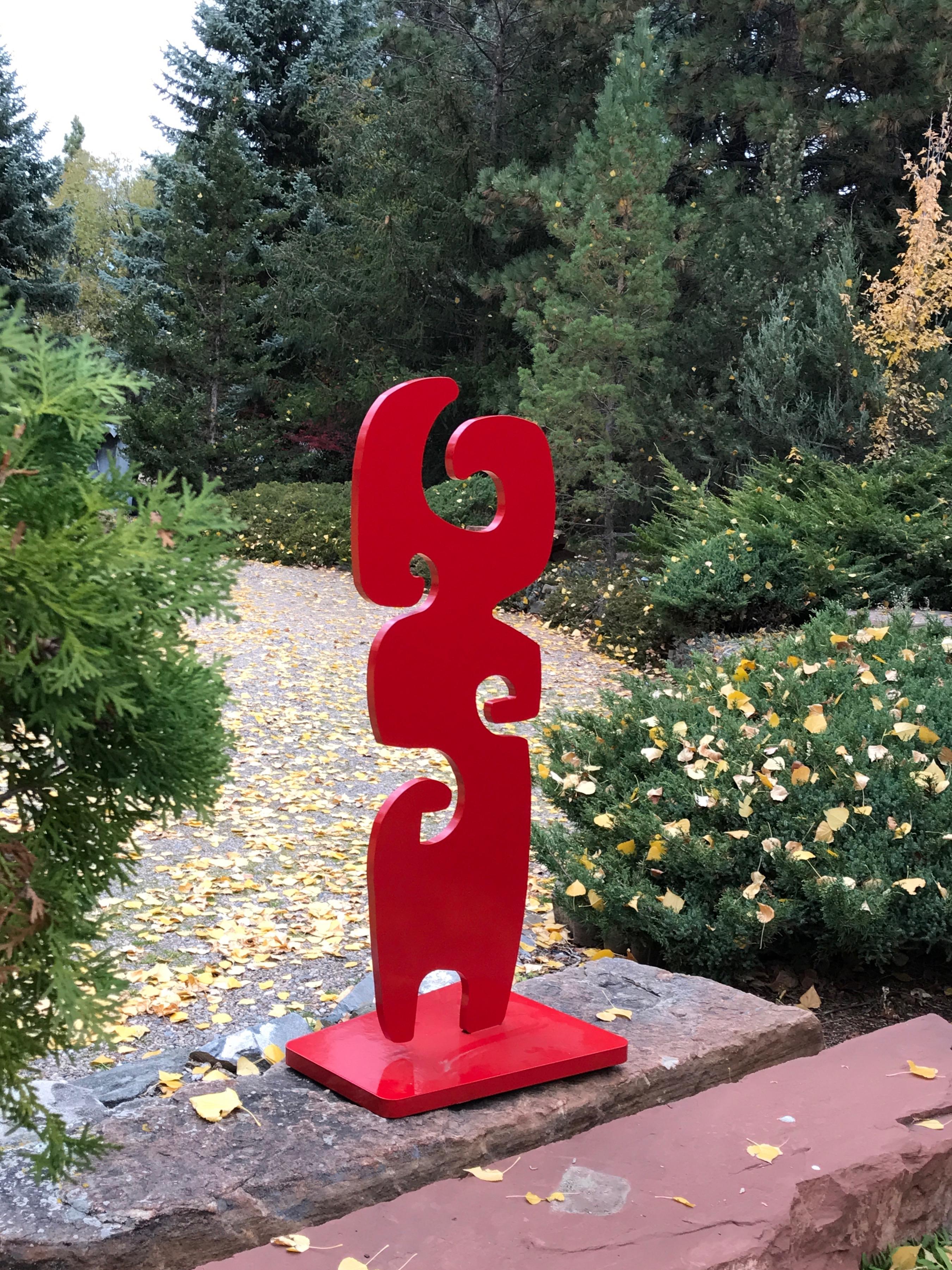 Grande-mère, Melanie Yazzie, sculpture rouge, abstraite, Navajo, extérieur, intérieur  en vente 3