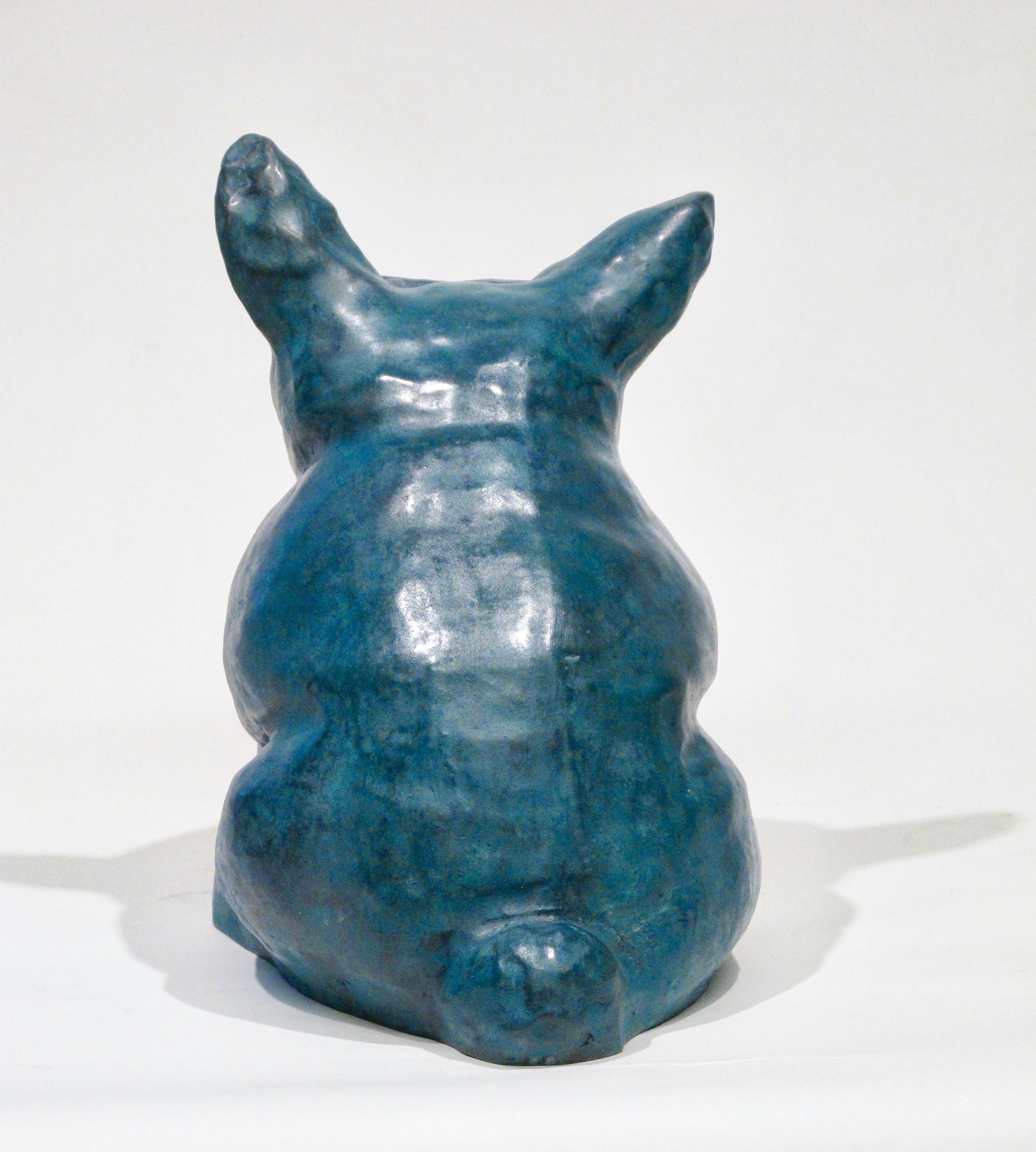 Marvin Tso Likes Green Chile Käseburger, Bronzeskulptur eines Hundes, Teal, sitzend (Zeitgenössisch), Sculpture, von Melanie Yazzie