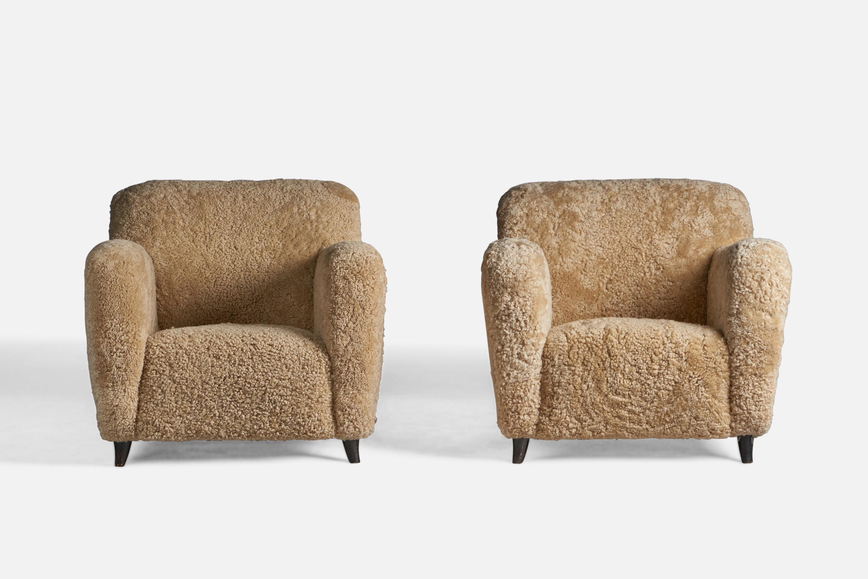 Organic Modern Melchiore Bega Attribution, Lounge Chairs, Shearling, Wood, Italy, 1940s For Sale