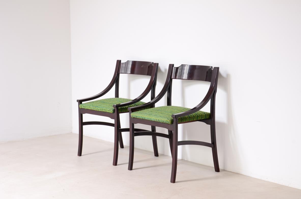 Mid-Century Modern 4 chaises Melchiorre Bega en bois façonné en vente