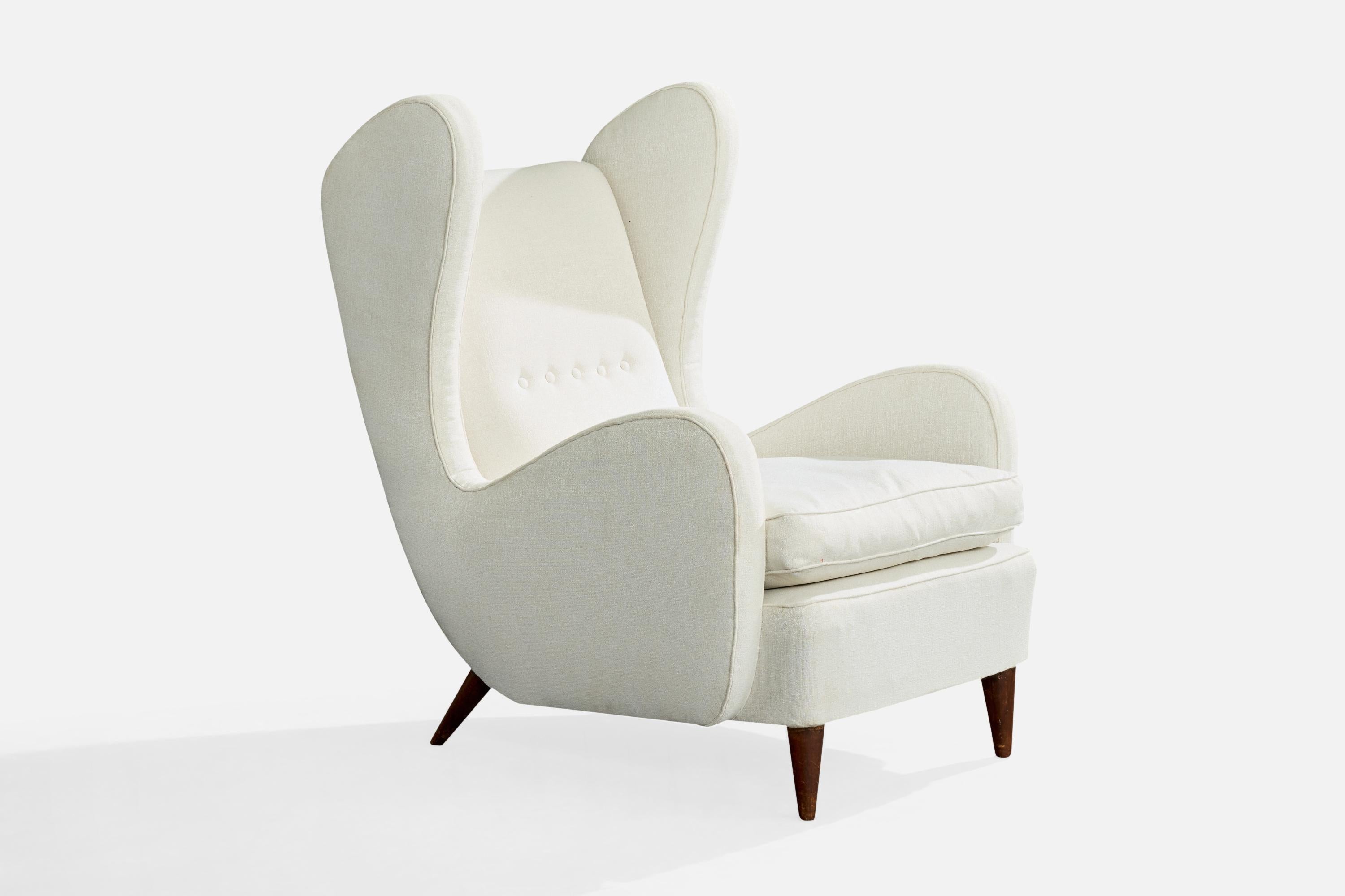 Melchiorre Bega Attribution, Lounge Chairs, Wood, Fabric, Italy, 1940s en Bastante bueno estado para la venta en High Point, NC