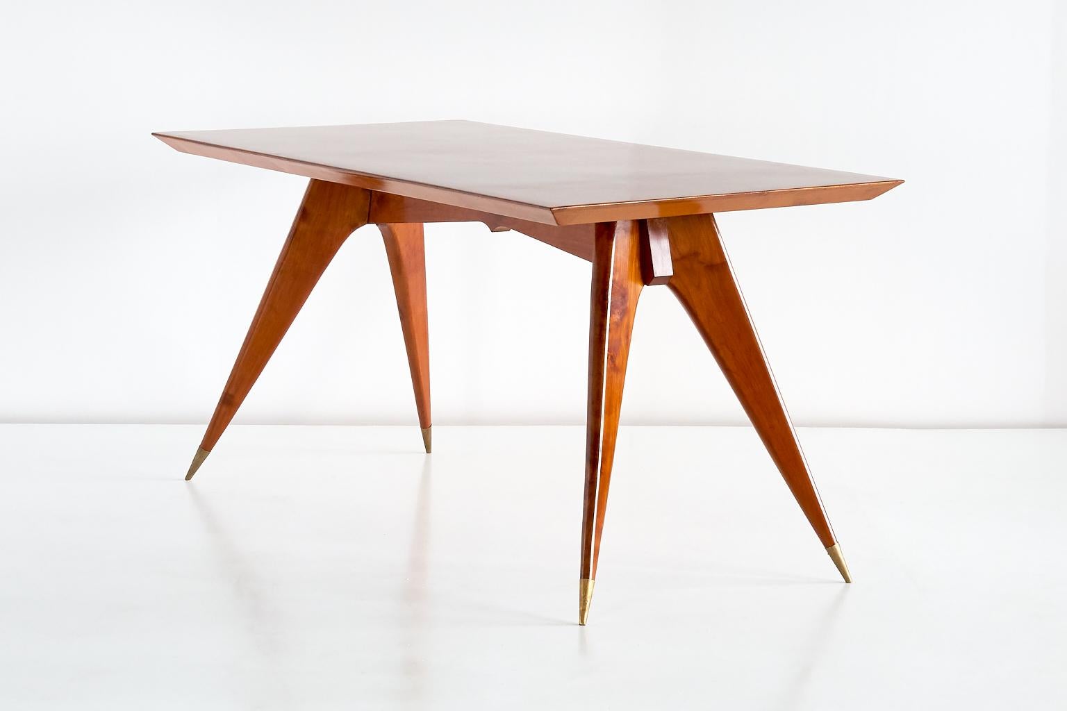 Mid-Century Modern Melchiorre Bega Dining Table in Walnut and Brass, Italy, Early 1950s