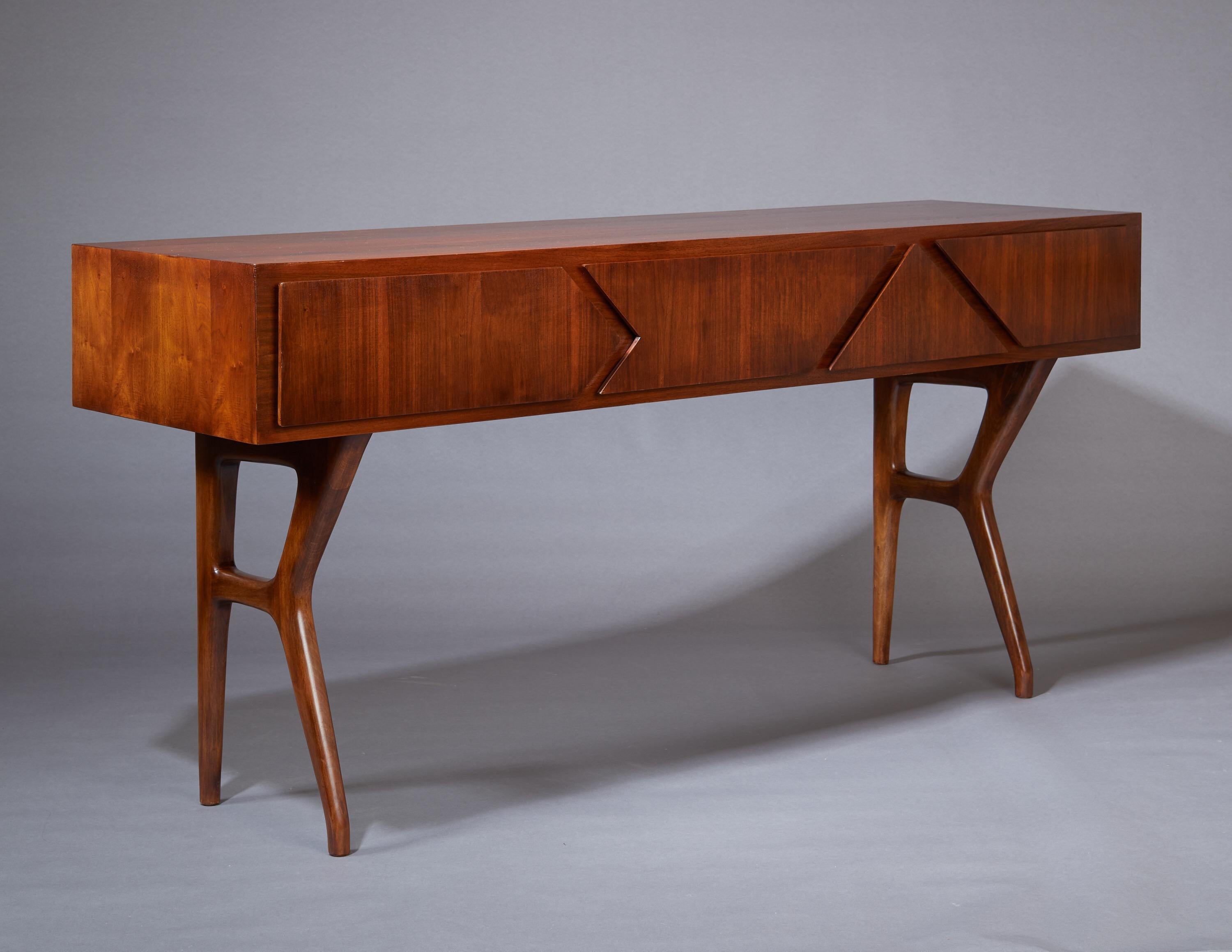 Melchiorre Bega: Important Geometric Four Drawer Console in Walnut, Italy 1950s 1
