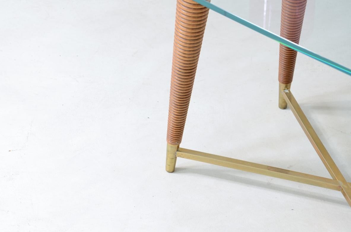 Table basse rare Melchiorre Bega avec pieds en bois tourné Excellent état - En vente à Milano, IT