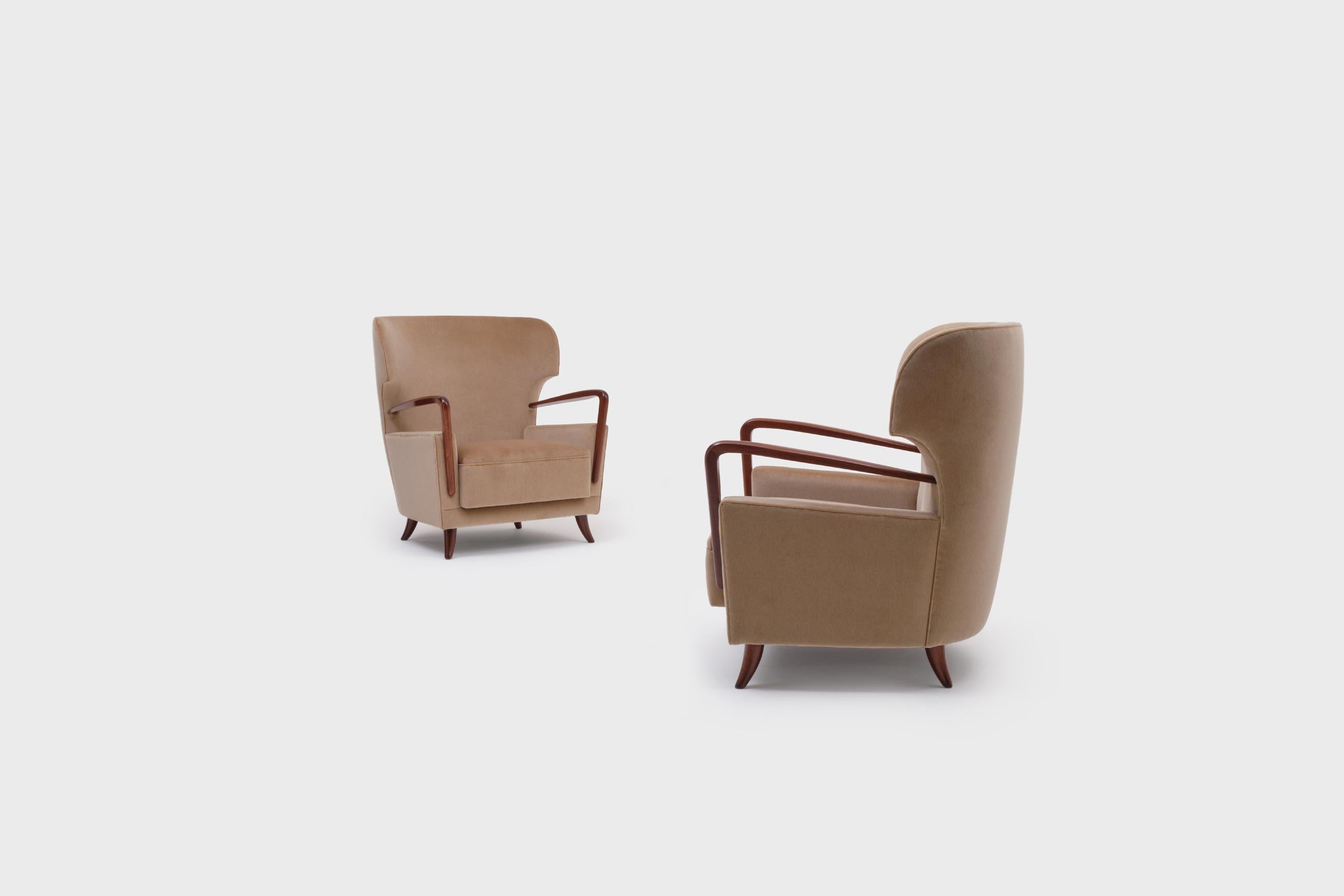 Melchiorre Bega Wingback Armchairs, Italy, 1950s 4