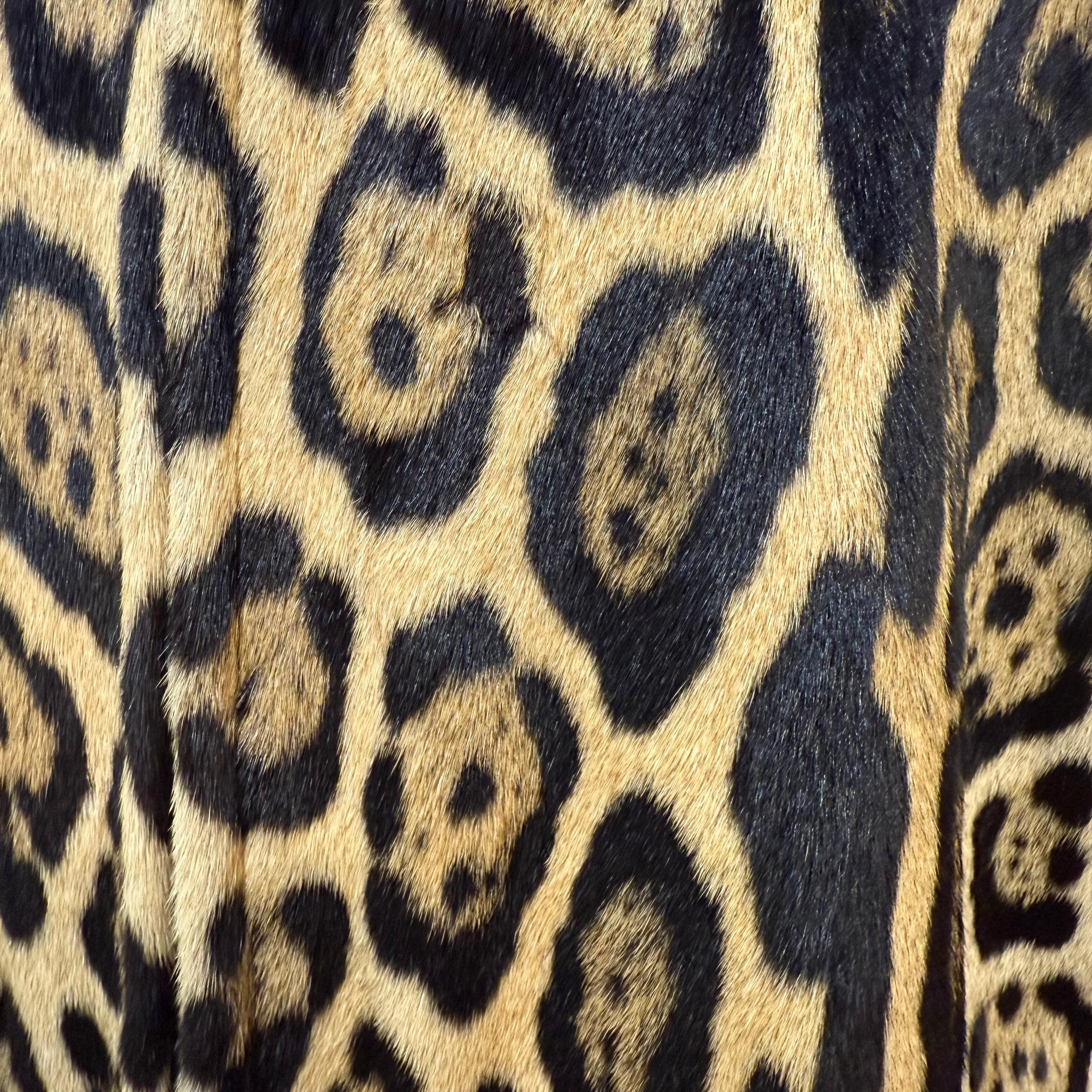 Melegari e Costa Montenapoleone Veste en vraie fourrure de léopard M/L en vente 1