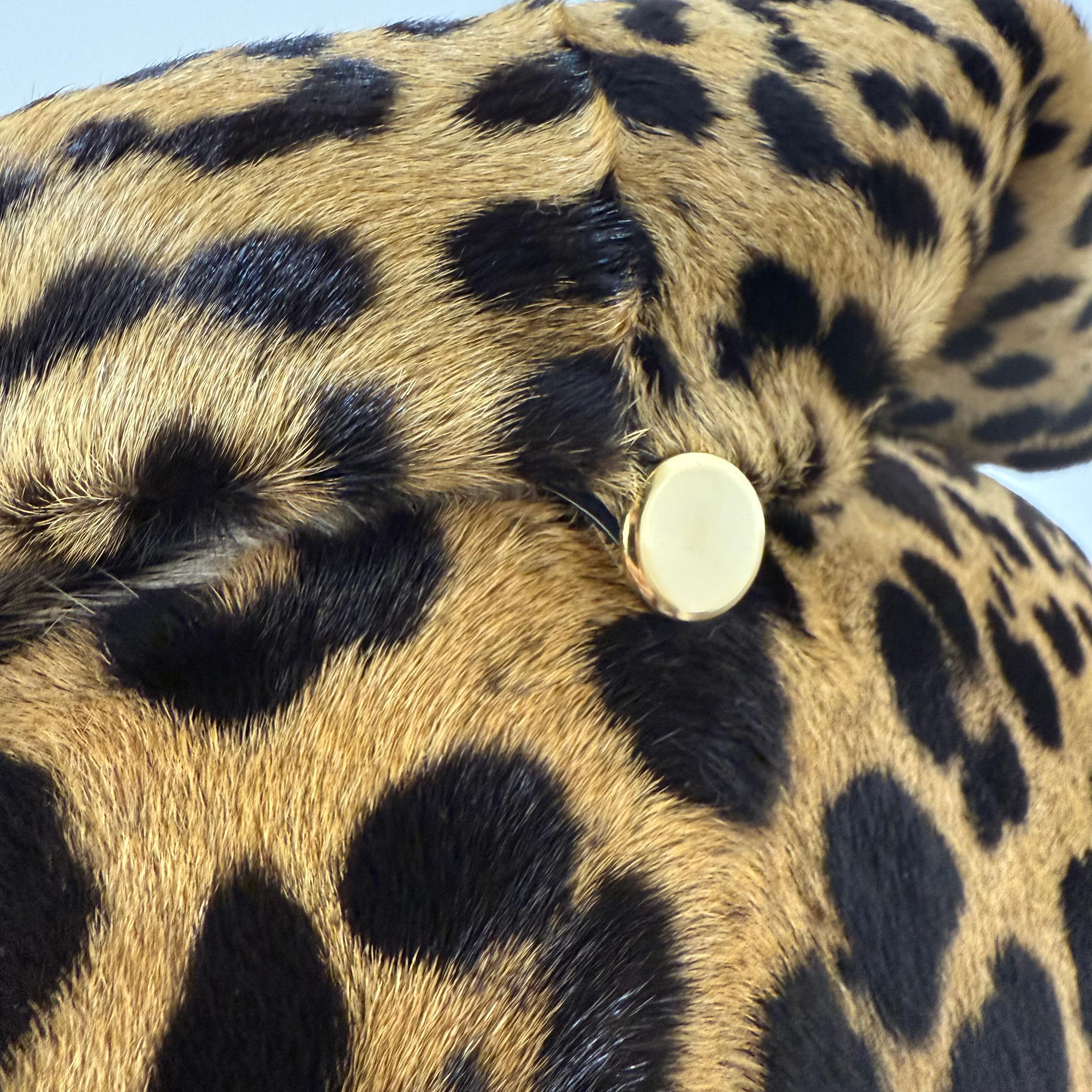 Melegari e Costa Montenapoleone Veste en vraie fourrure de léopard M/L en vente 2