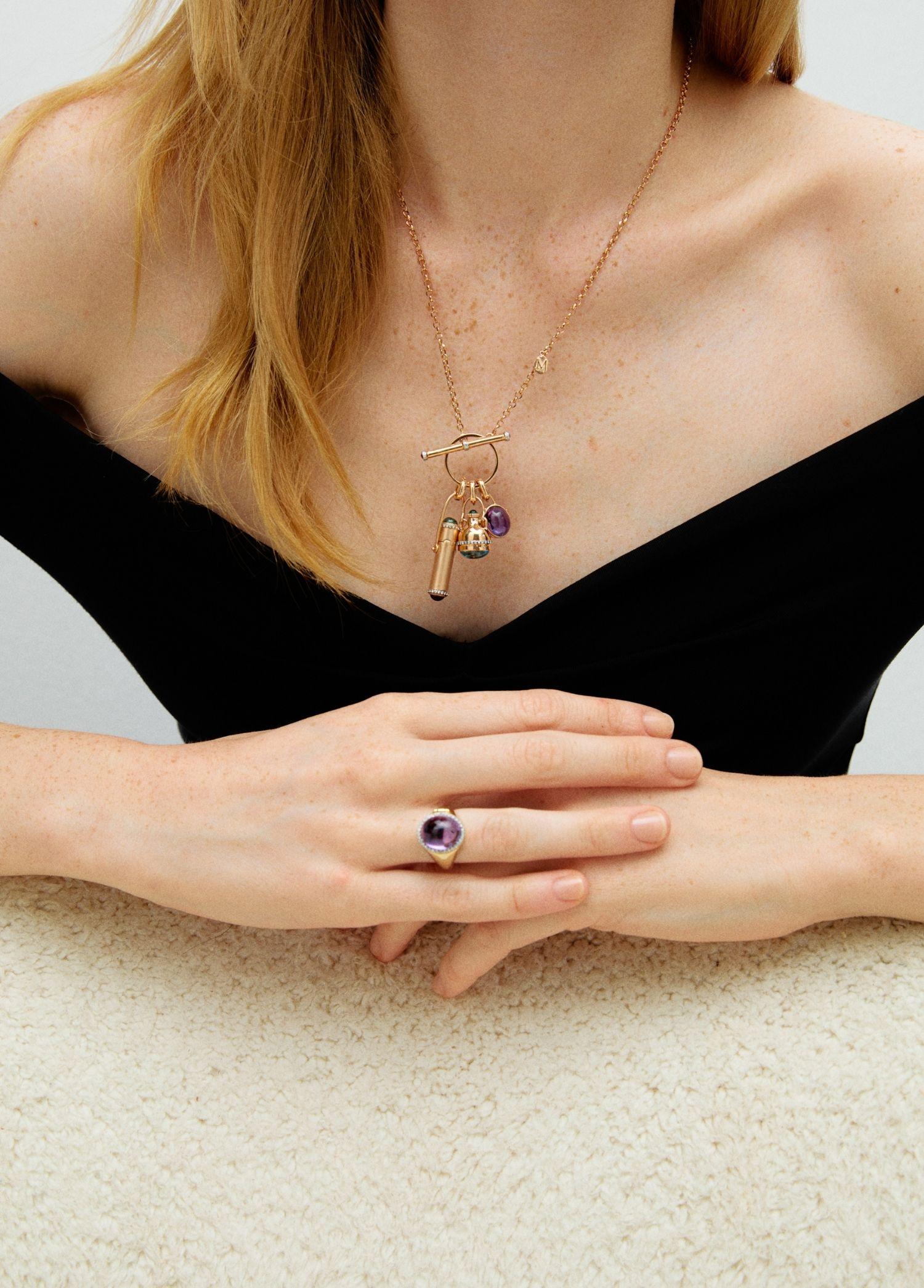 Melie Jewelry Chatelaine Charm-Halskette mit 14K Gold & Diamanten & Edelsteinen (Romantik) im Angebot