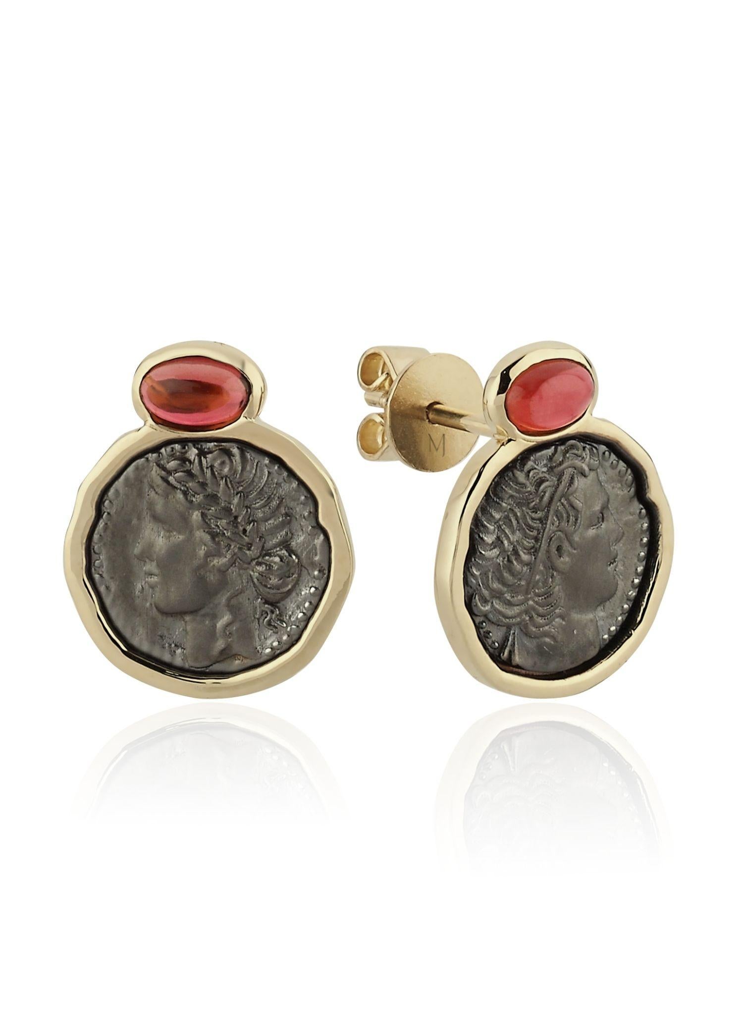 Melie Jewelry Cleopatra & Marcus Earrings

14K Yellow Gold, 0.70 ct Pink Tourmaline, 1.30 g Oxidized 925 Sterling Silver

The Story Behind
The collection inspired by one of William Shakespeare's most famous tragedies, 