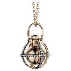 Melie Jewelry Edna Parfümflasche-Halskette mit 18 Karat Gold & Diamant & Rubin