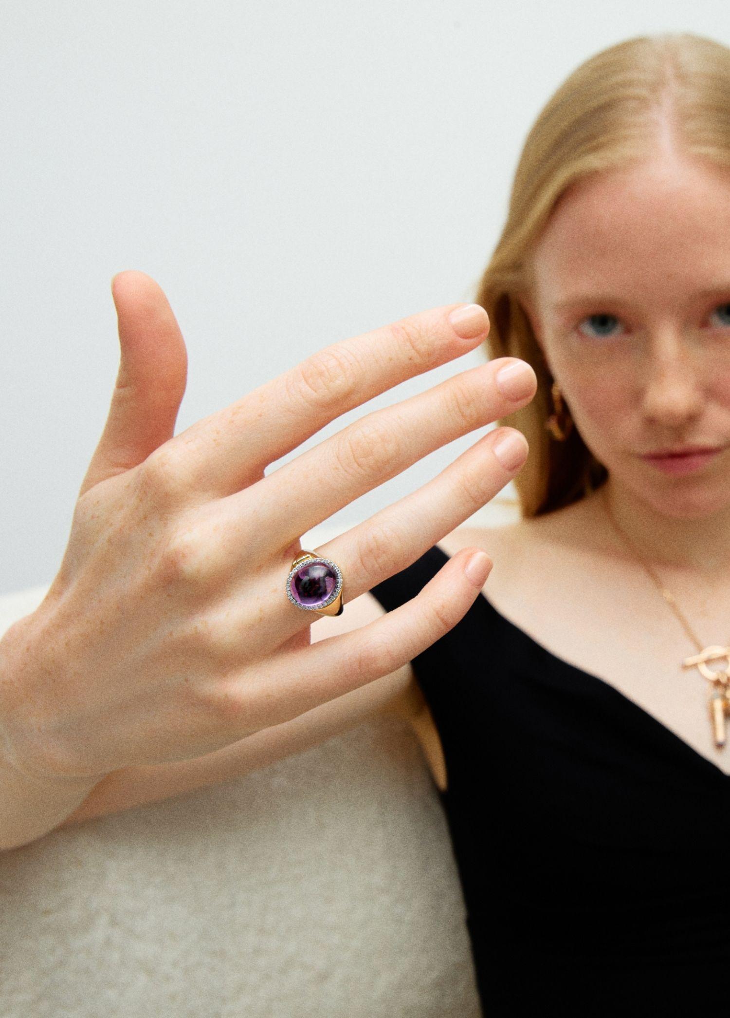 Moderne Melie Jewelry Locket Ring en or 14 carats avec diamants et améthyste en vente