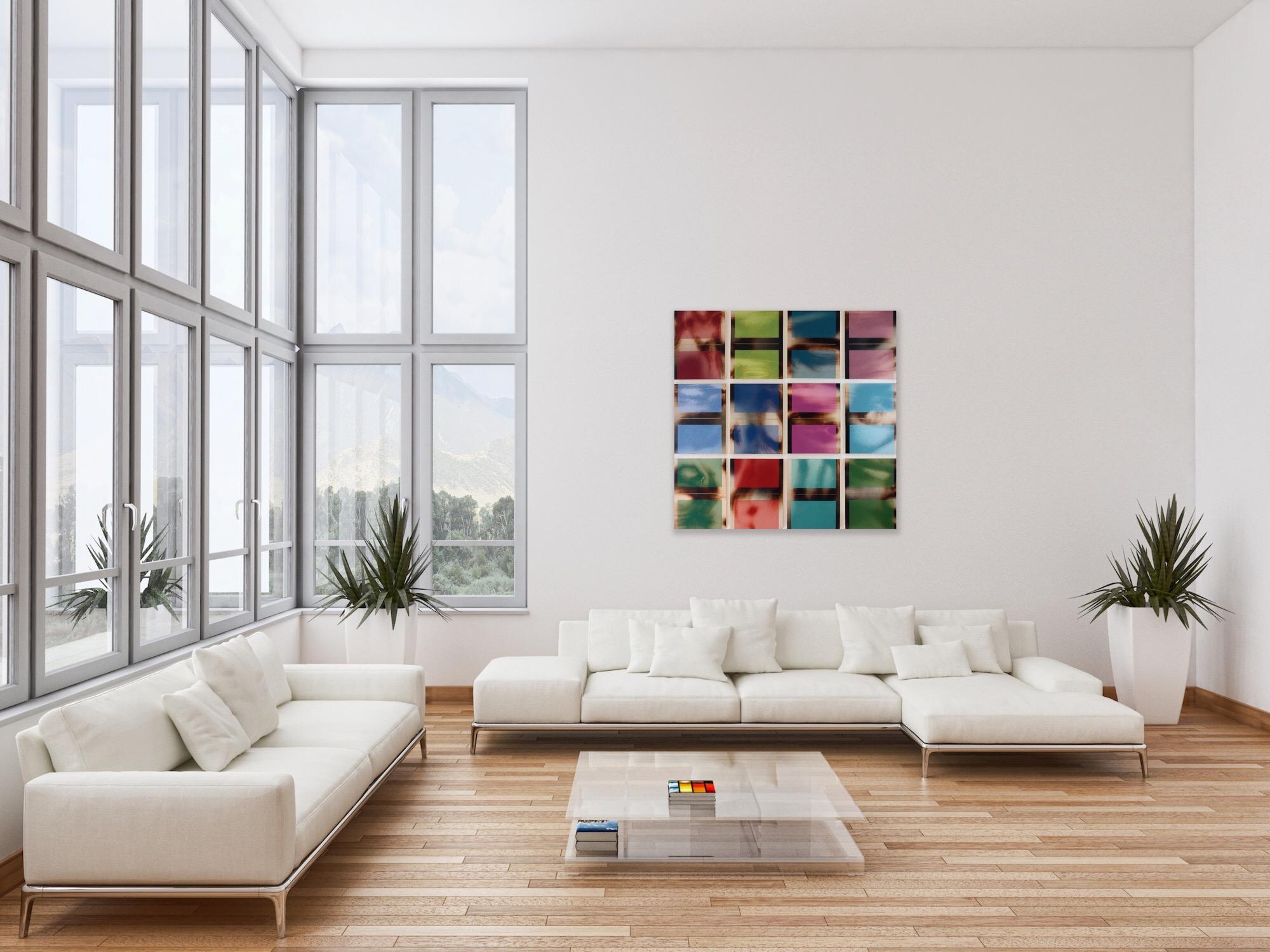 Mangata rouge pomme bonbon (peinture de grille, bois minimal vibrant dopamine aux bords durs) en vente 8
