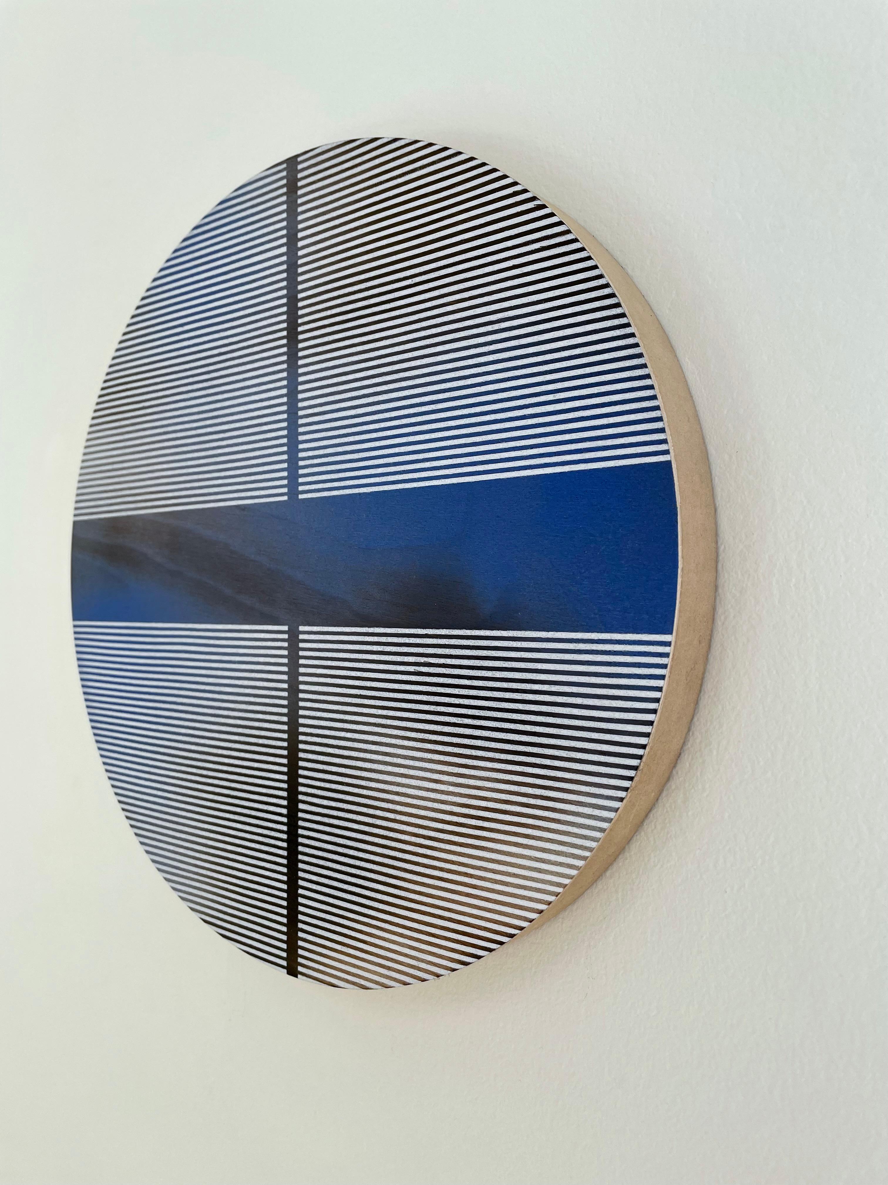 Deep ocean blue pill (minimaliste grid round painting on wood dopamine art) - Painting by Melisa Taylor Metzger