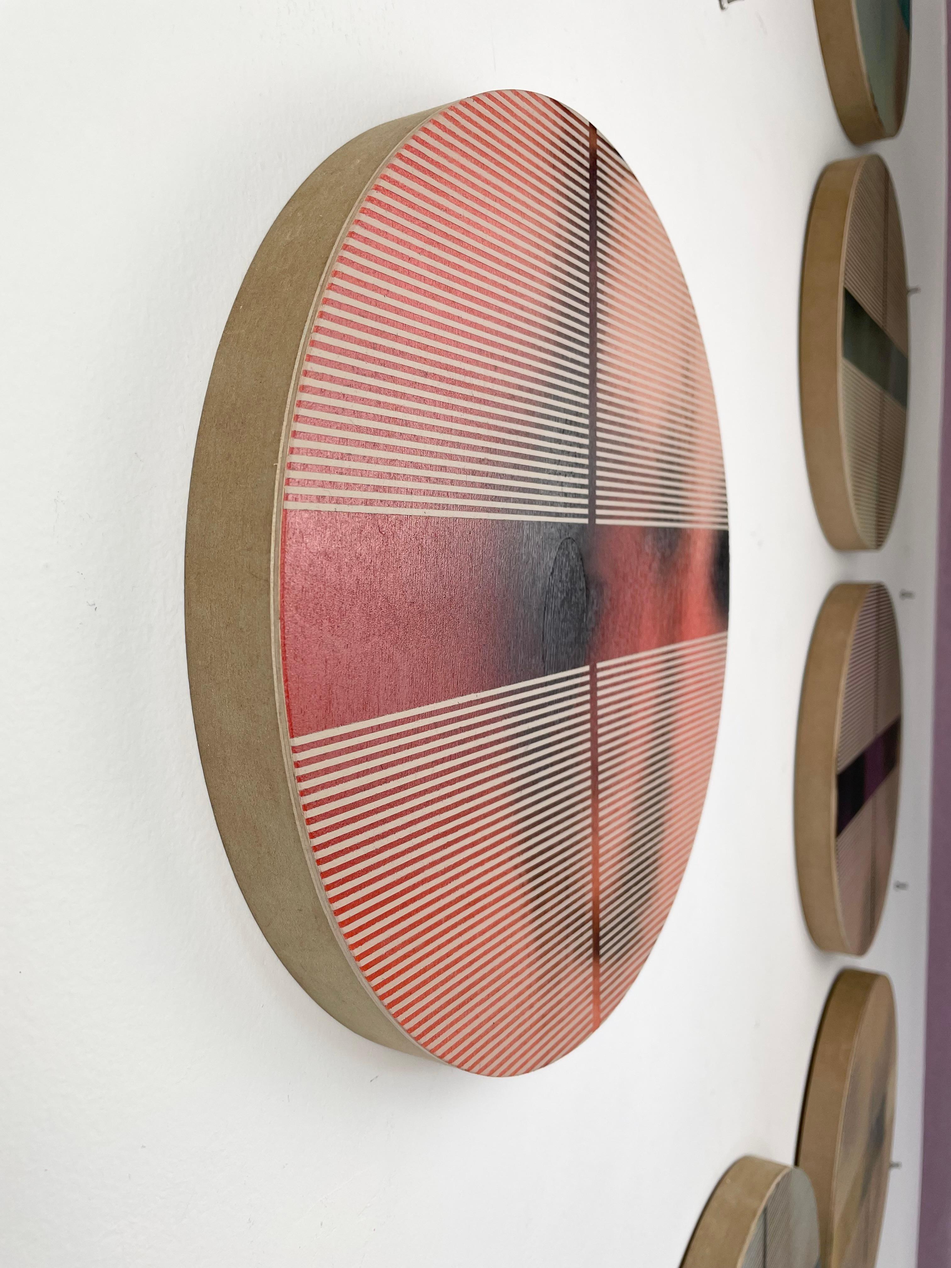 Rote Kirschbaum- Tomaten pille (minimalistisches, rundes Gemälde auf Holz dopamine) (Geometrische Abstraktion), Mixed Media Art, von Melisa Taylor Metzger