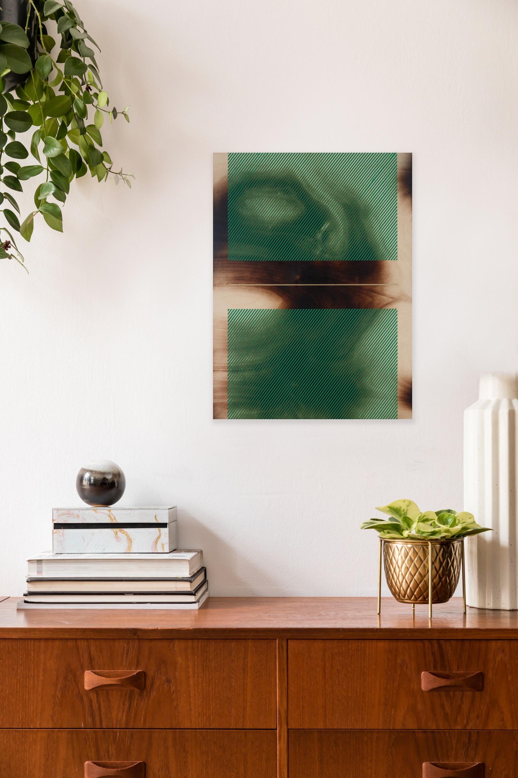Verde mar Mångata (pintura cuadriculada madera mínima borde duro dopamina vibrante) - Abstract Painting Negro de Melisa Taylor Metzger