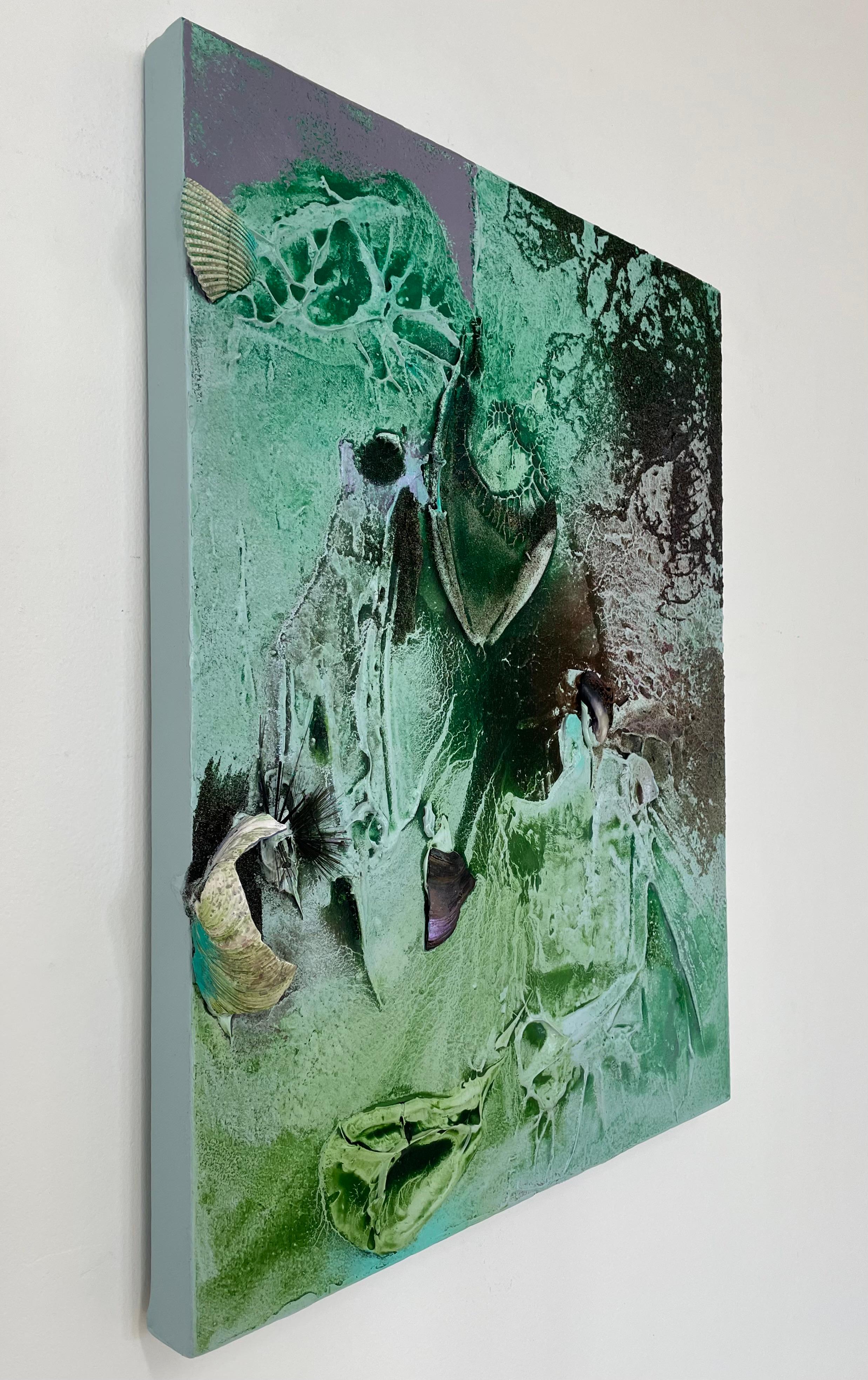 Vestiges spectrales IV (texture organic, biophilic, sand, light green, mix-media For Sale 1