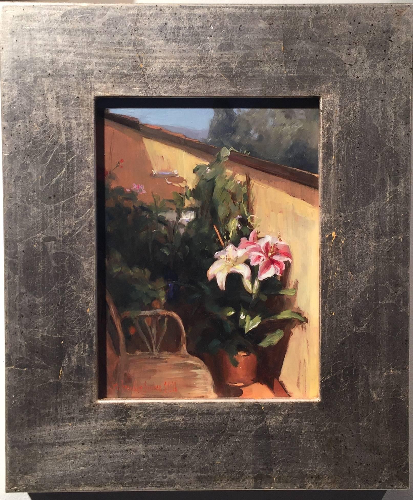 Peinture à l'huile réaliste Lilies avec paysage en arrière-plan - Painting de Melissa Franklin Sanchez