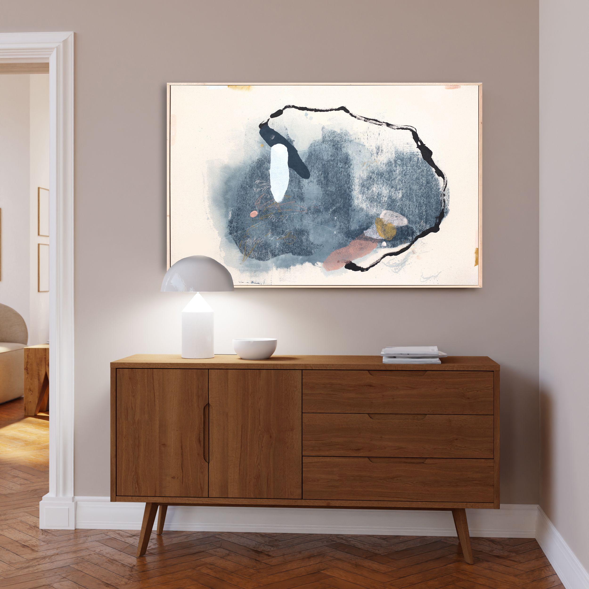   Pintura de inspiración moderna de mediados de siglo sobre lienzo crudo en bastidor de arce natural.    