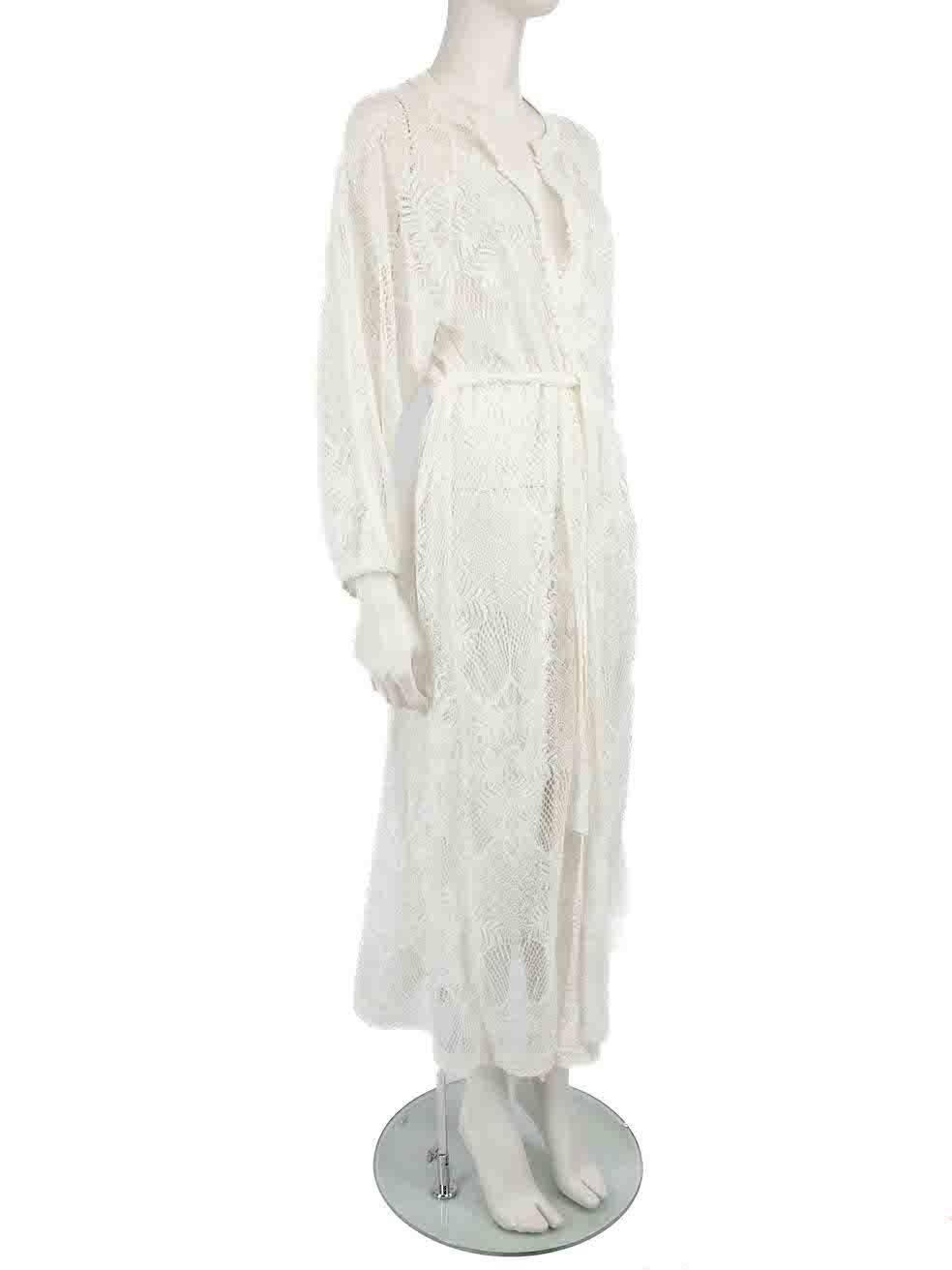 CONDITION is Very good. Minimal wear to beachwear is evident. Minimal wear to the fabric surface with some very light discolouration seen around the neckline on this used Melissa Odabash designer resale item.
 
 Details
 White
 Lace
 Beach cover up
