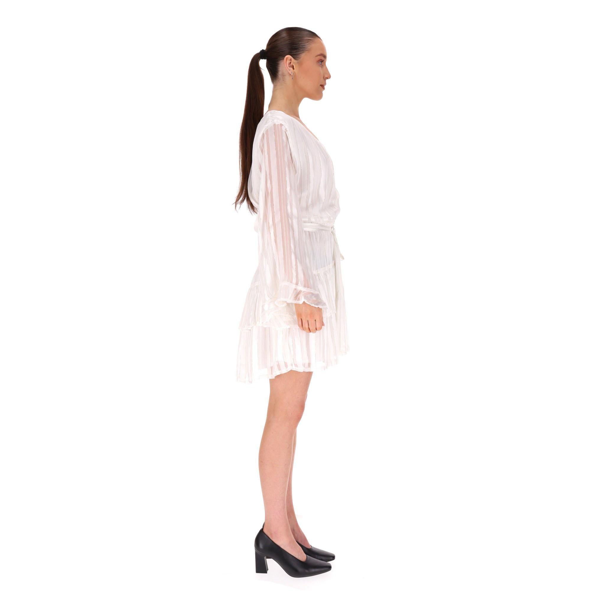 Melissa Odabash Gestuftes Minikleid mit Wickelmuster (Grau) im Angebot