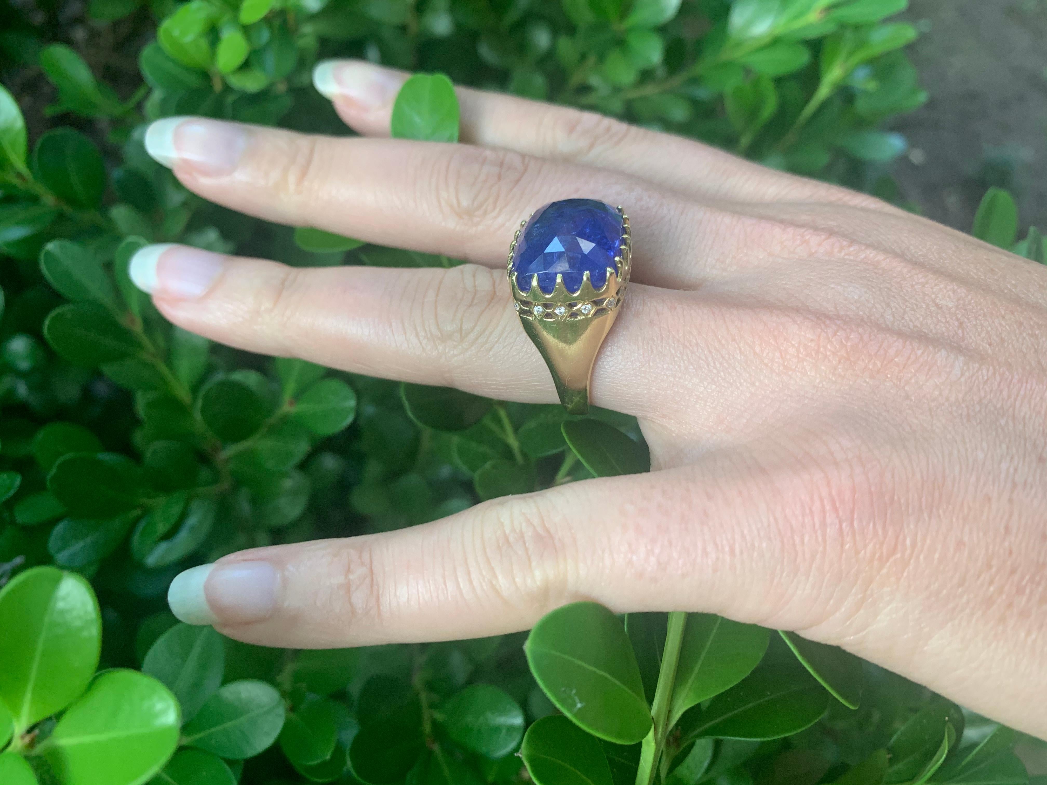 why did spencer sell melissa's ring