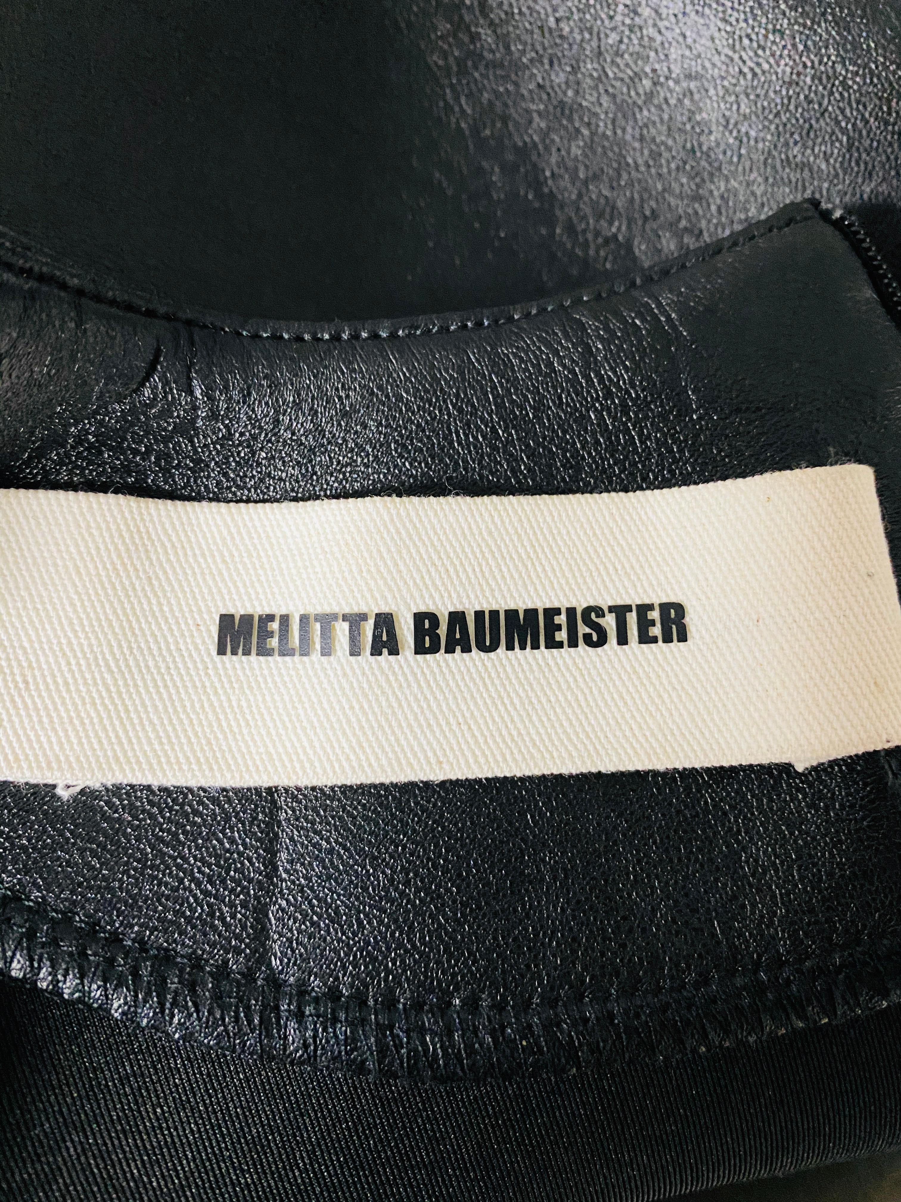 Melitta Baumeister - Robe longue sans manches en faux cuir noir en vente 5