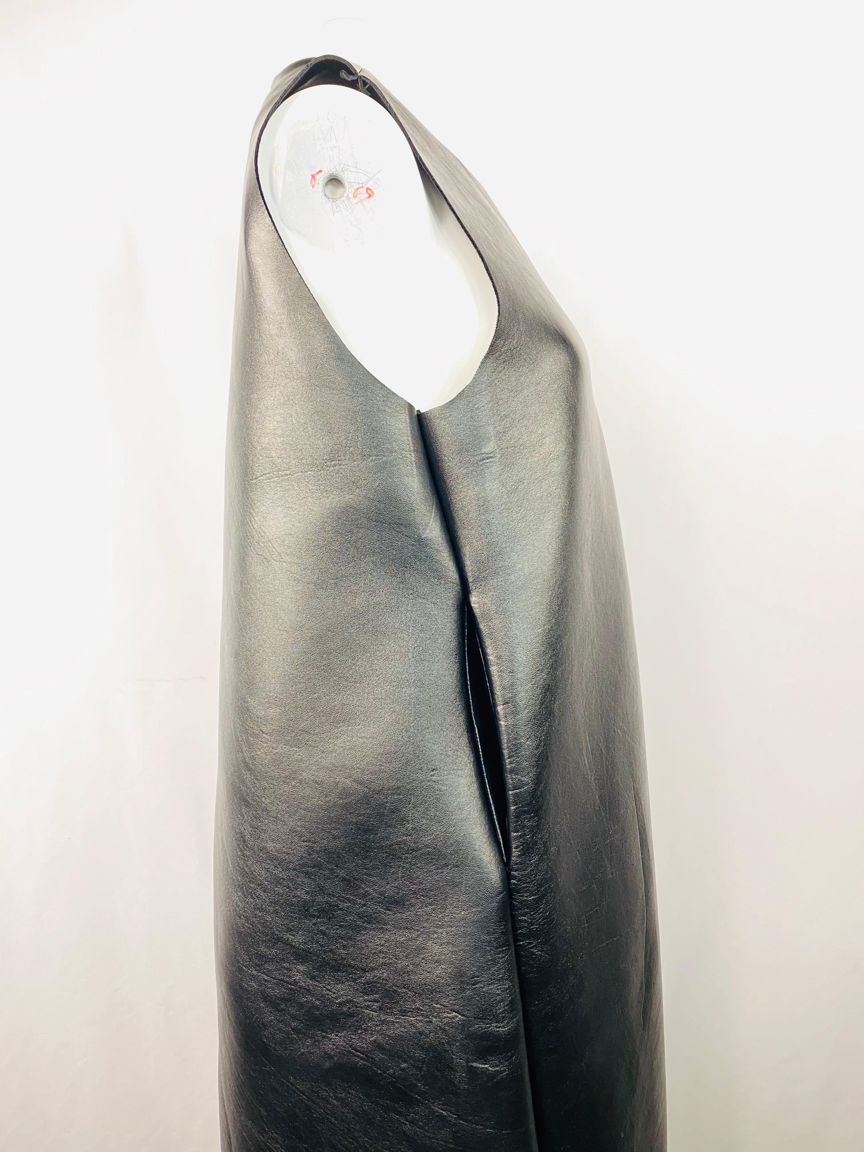 Melitta Baumeister - Robe longue sans manches en faux cuir noir Pour femmes en vente