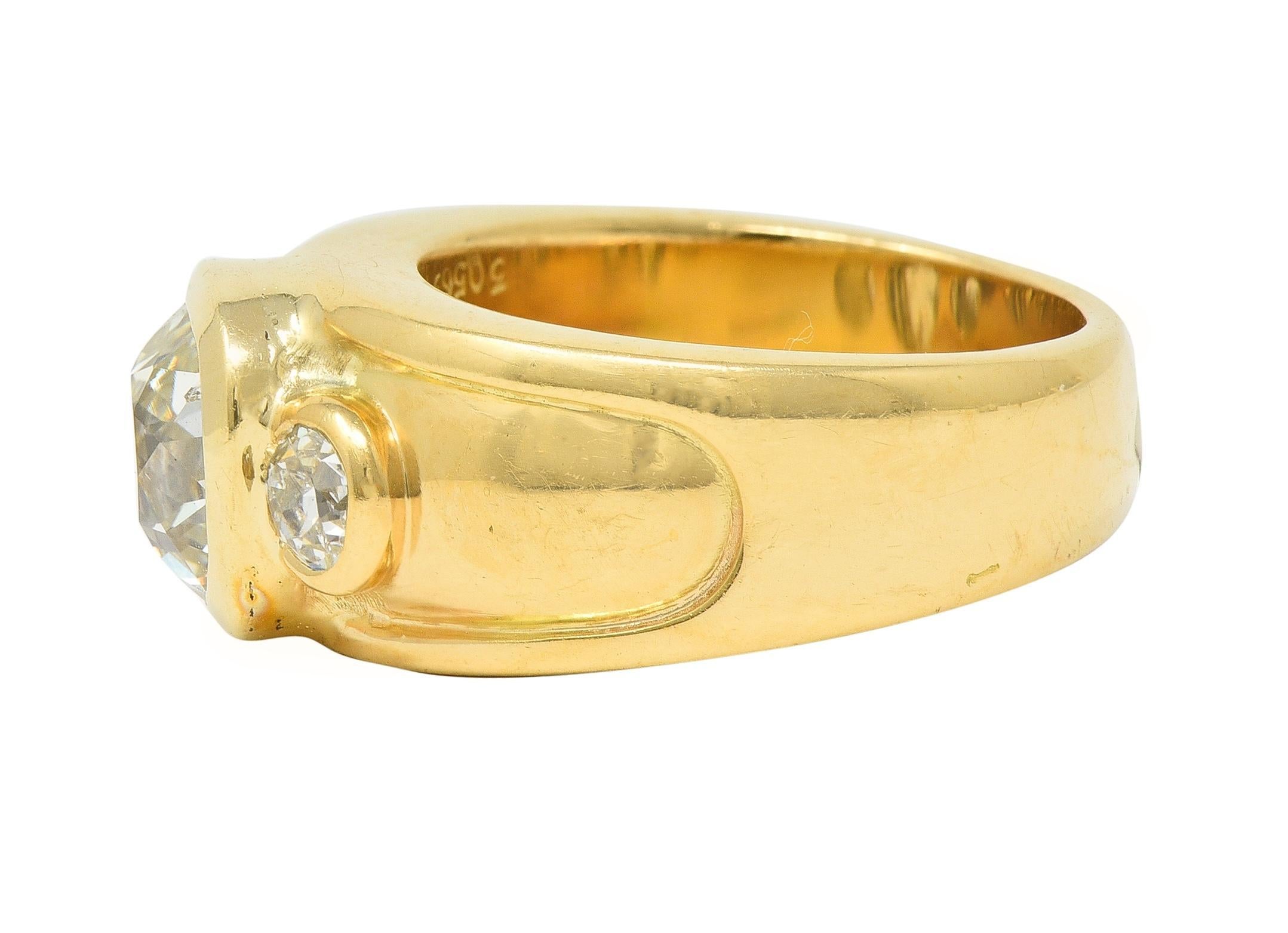 Mellerio 2.95 CTW Old Mine Cut Diamond 18 Karat Yellow Gold Three Stone Ring For Sale 1