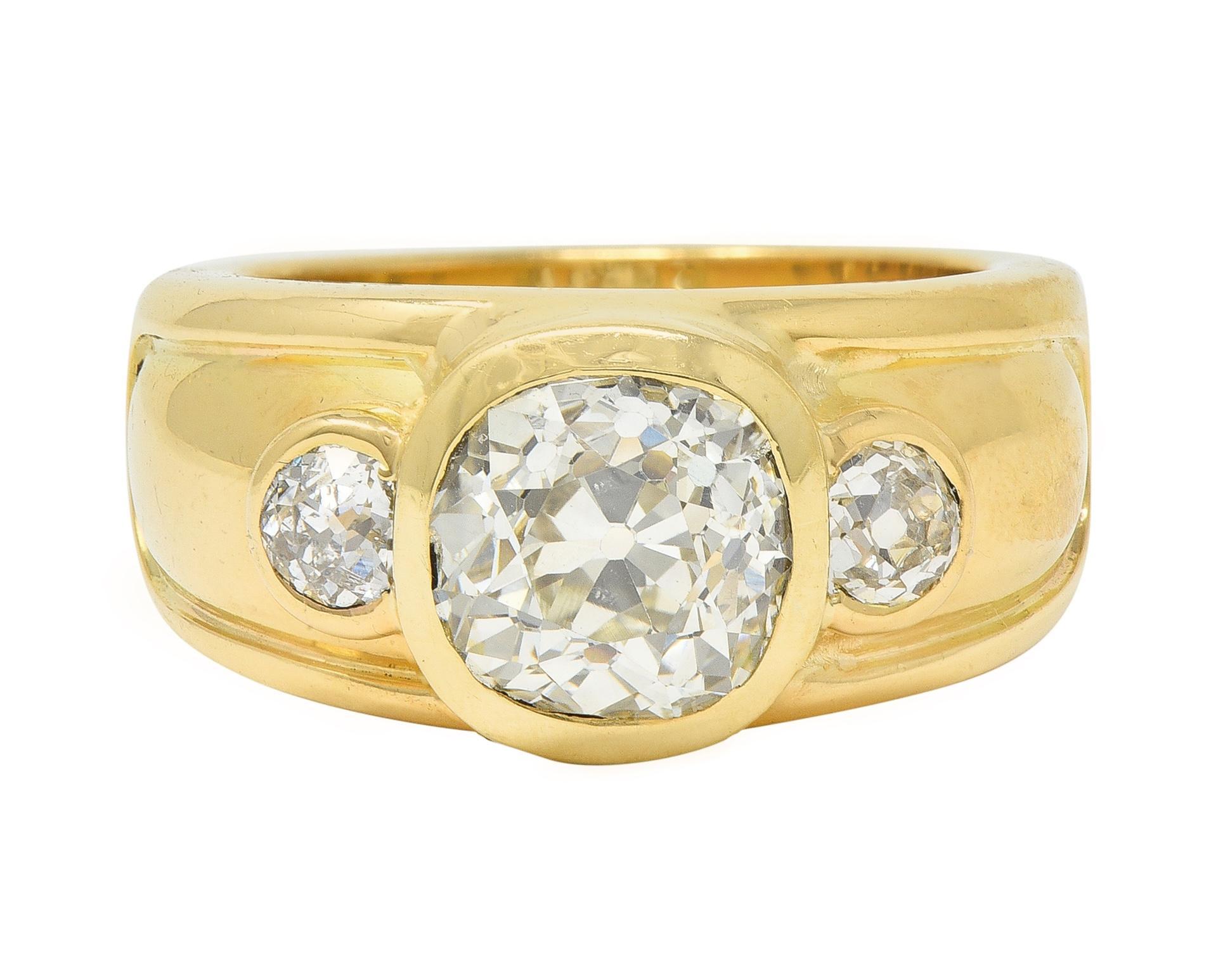 Mellerio 2.95 CTW Old Mine Cut Diamond 18 Karat Yellow Gold Three Stone Ring For Sale 6