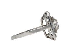 Mellerio Art Deco Diamond Cluster Ring, French, circa 1925