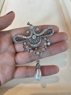 Mellerio Belle Époque Platinum Diamond and Natural Pearl Pendant Brooch