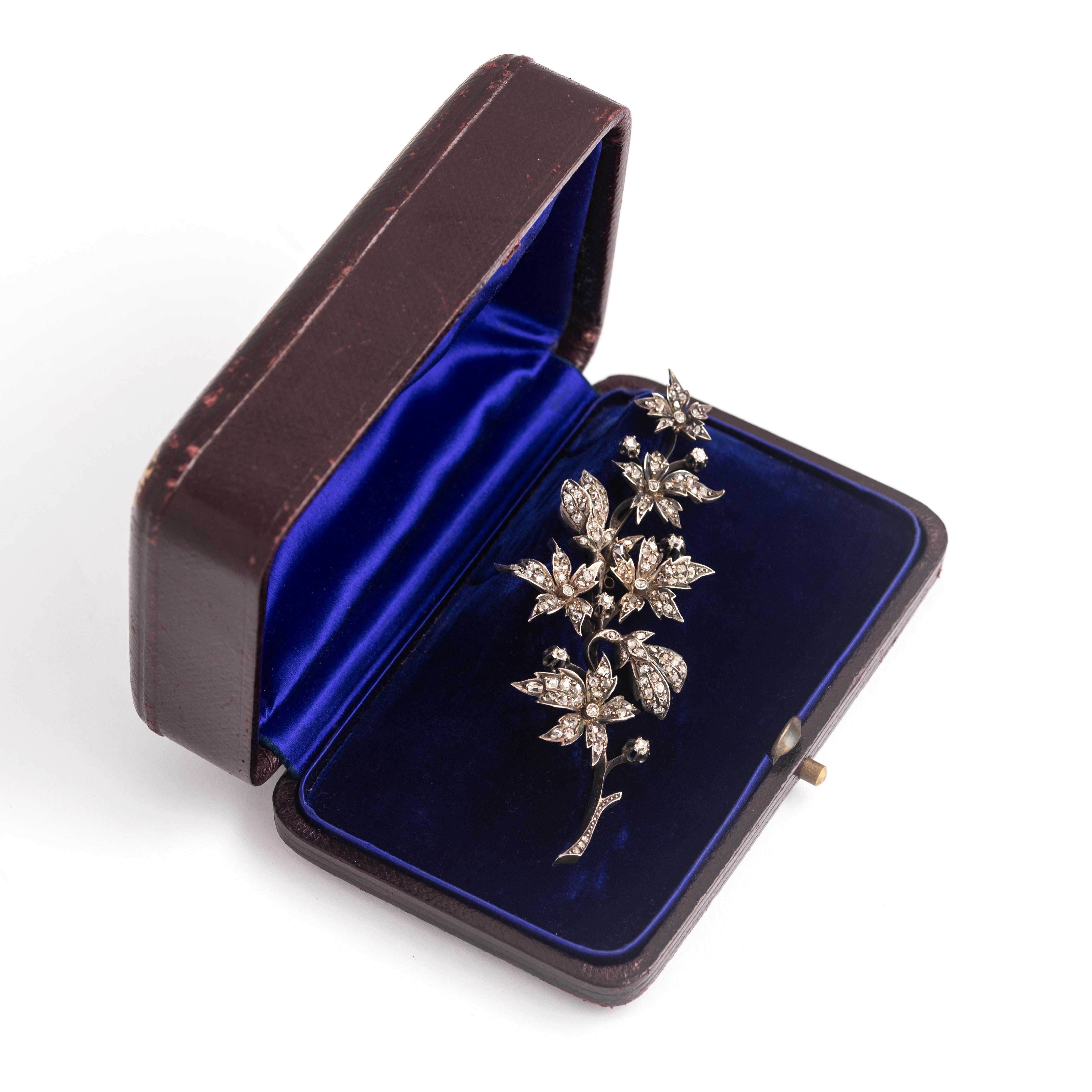 Mellerio Borgnis French Antique Diamond Silver Gold Flower Brooch 19e siècle en vente 3