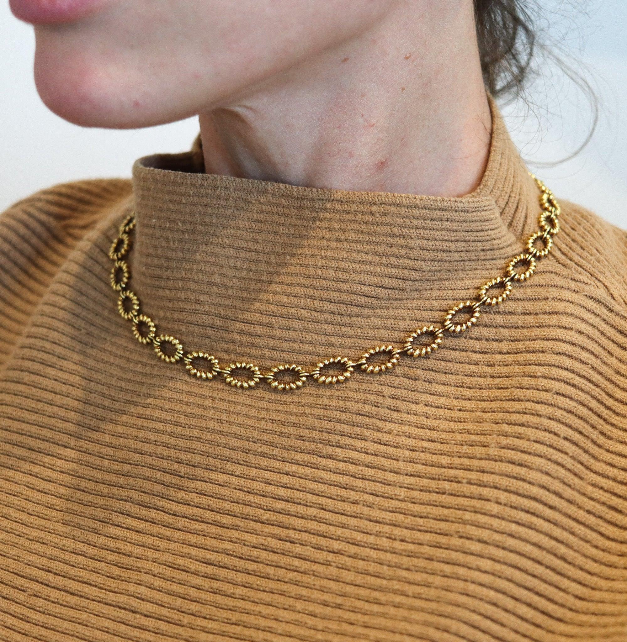 MELLERIO DITS MELLER 1970 Paris Chain Necklace Solid Textured 18Kt Yellow Gold 2
