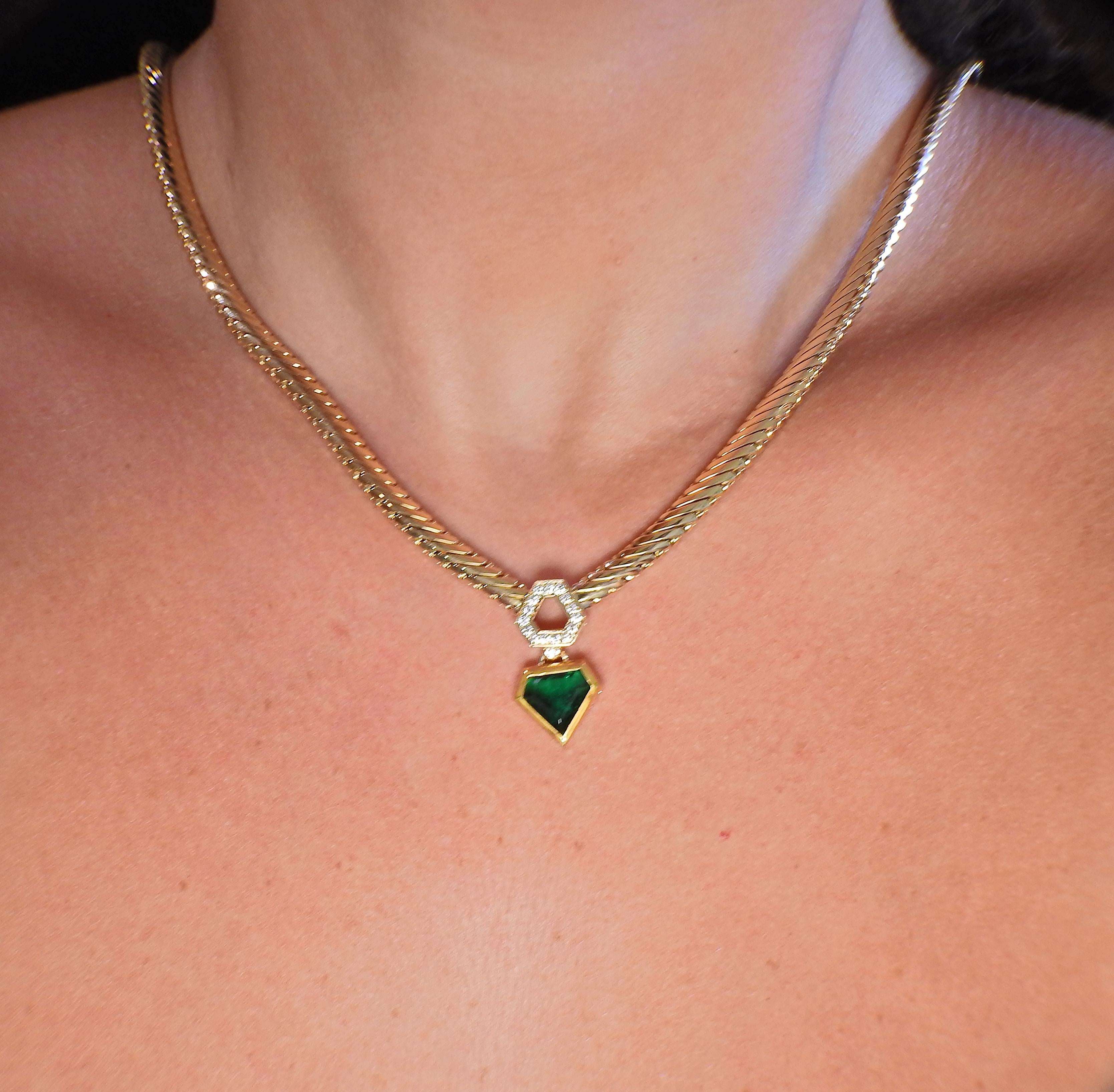 Mellerio Emerald Diamond Gold Pendant Necklace In Excellent Condition For Sale In New York, NY