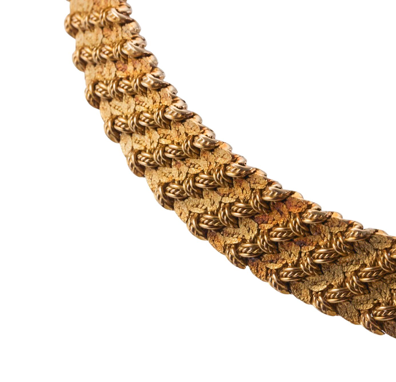 Mellerio France 1960s Woven Gold Necklace In Excellent Condition For Sale In New York, NY
