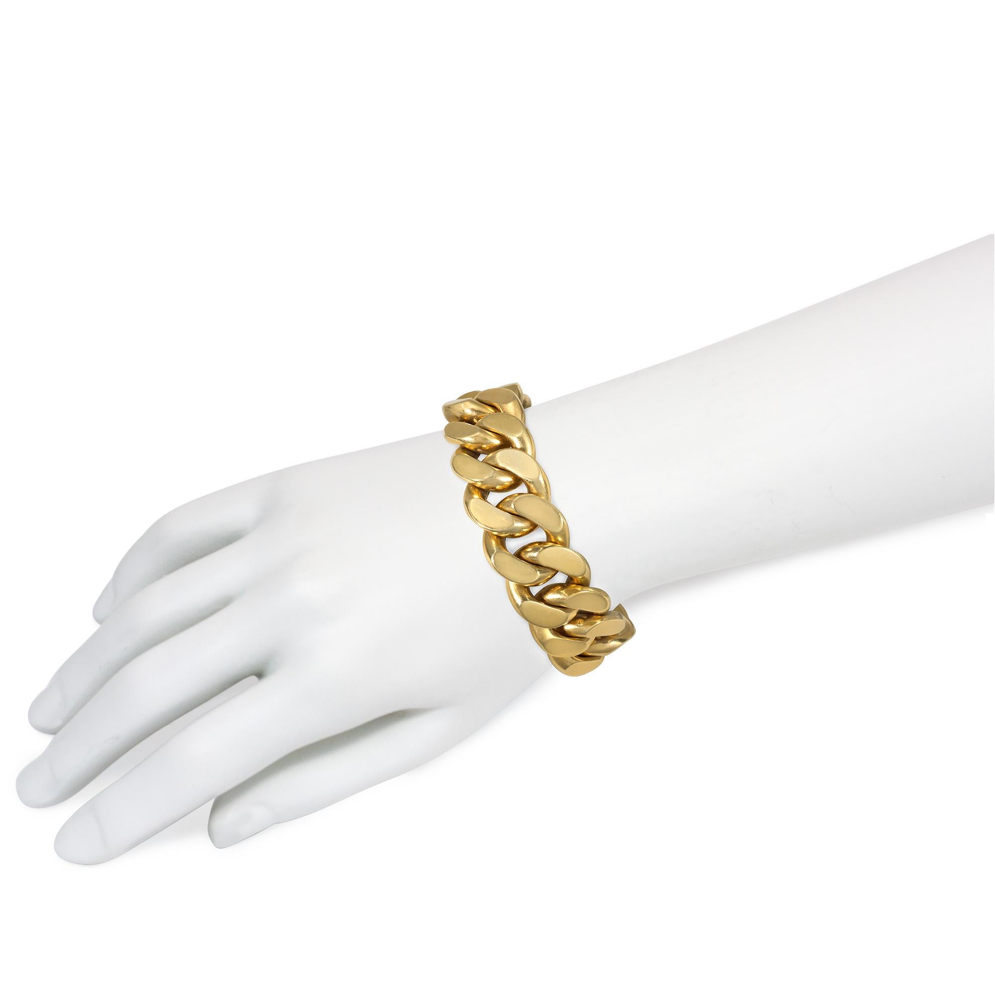 Mellerio Retro Bracelet à maillons courbes surdimensionnés en or Unisexe en vente