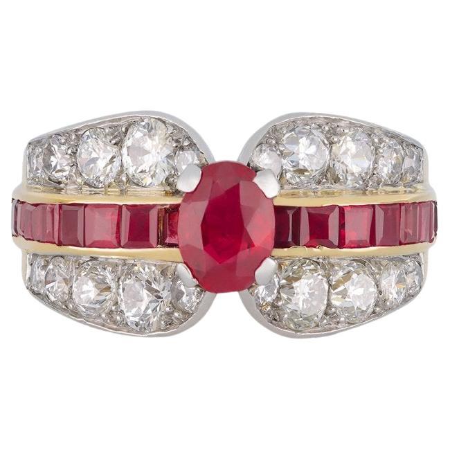 Anillo de vestido Mellerio de rubíes y diamantes, francés, hacia 1945.