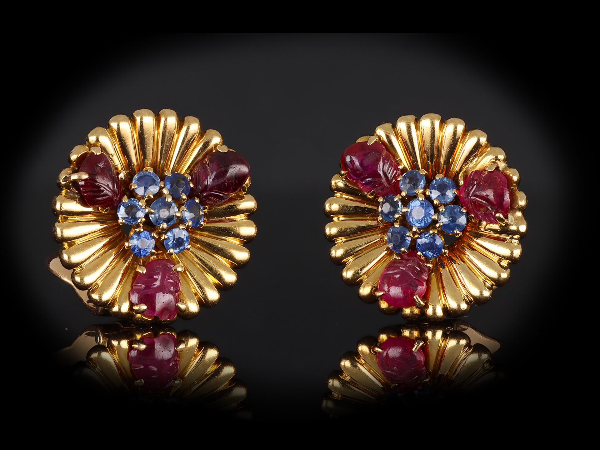 Mellerio sapphire and ruby clip earrings, French, circa 1940. For Sale 2