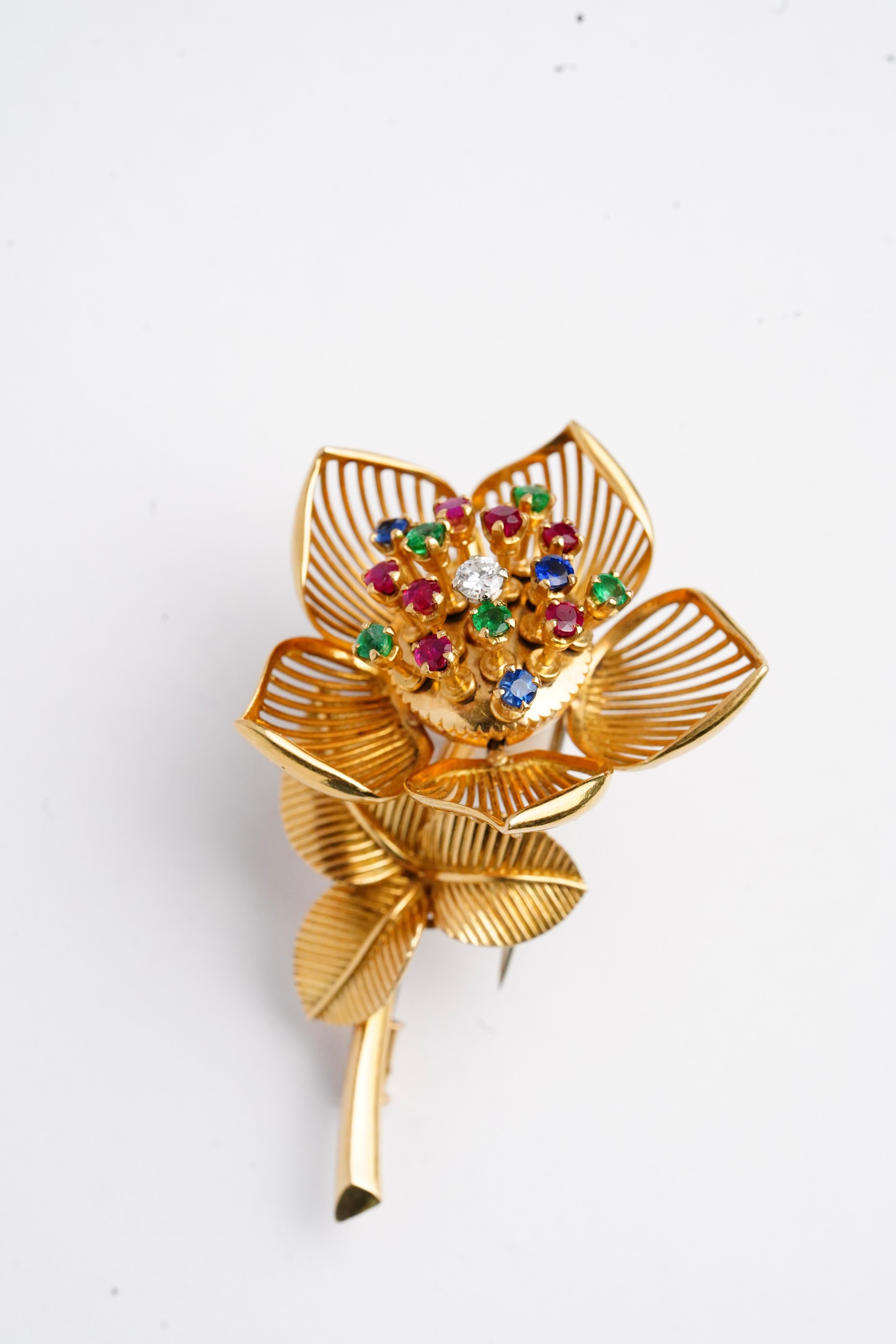 Contemporain Mellerio Vintage or jaune Broche clip fleur Tremblan mobile avec diamants et pierres précieuses en vente