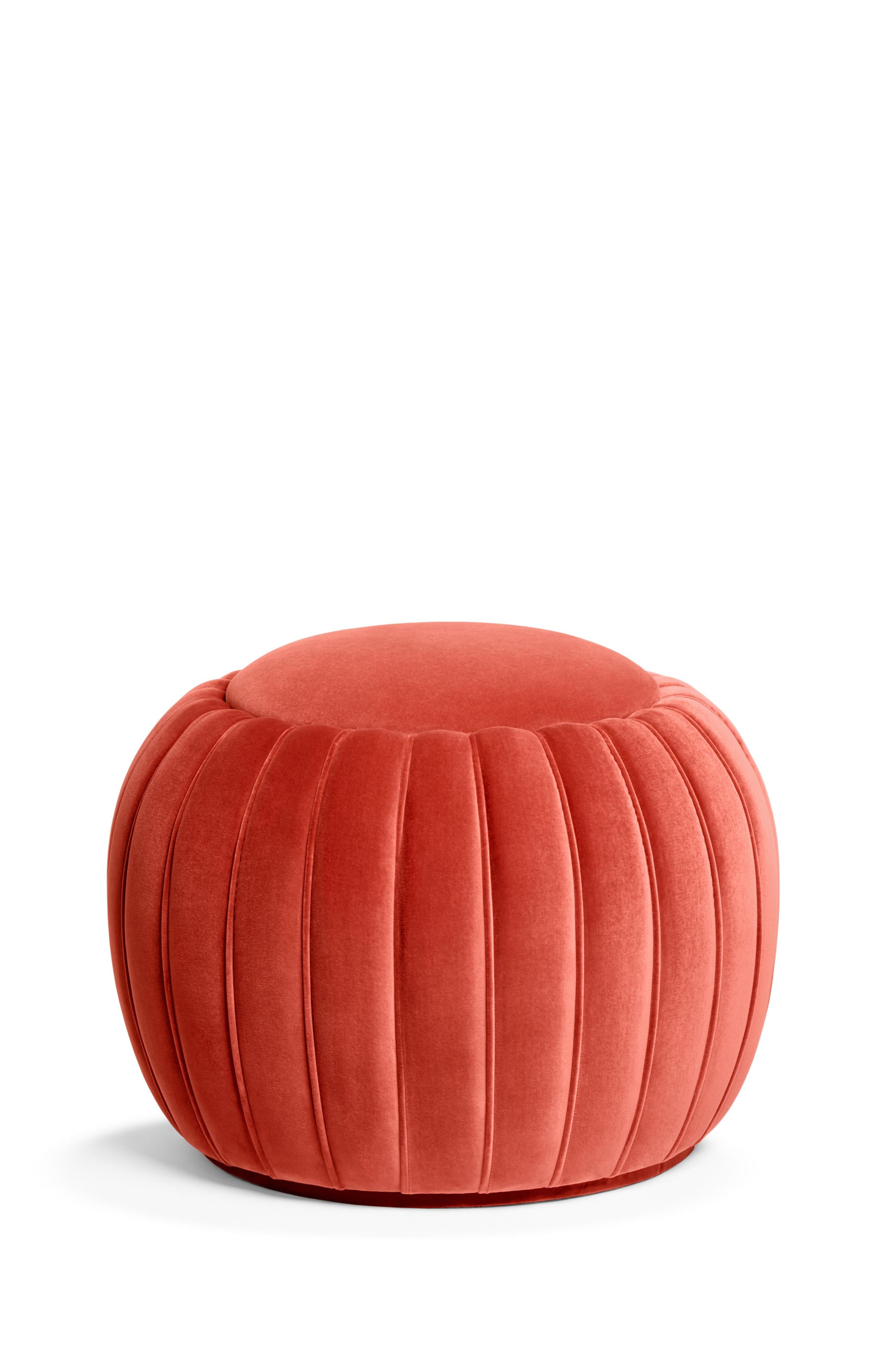 Tabouret Mellow 70 de Munna
Dimensions : D 70 x L 70 x H 50 cm. SH : 50 cm.
MATERIAL : Bois, mousse et rembourrage.
Finition : Velours de coton, ref. Rose antique, revêtement CV28.

Disponible dans tous les tissus Munna à l'exception de la soie