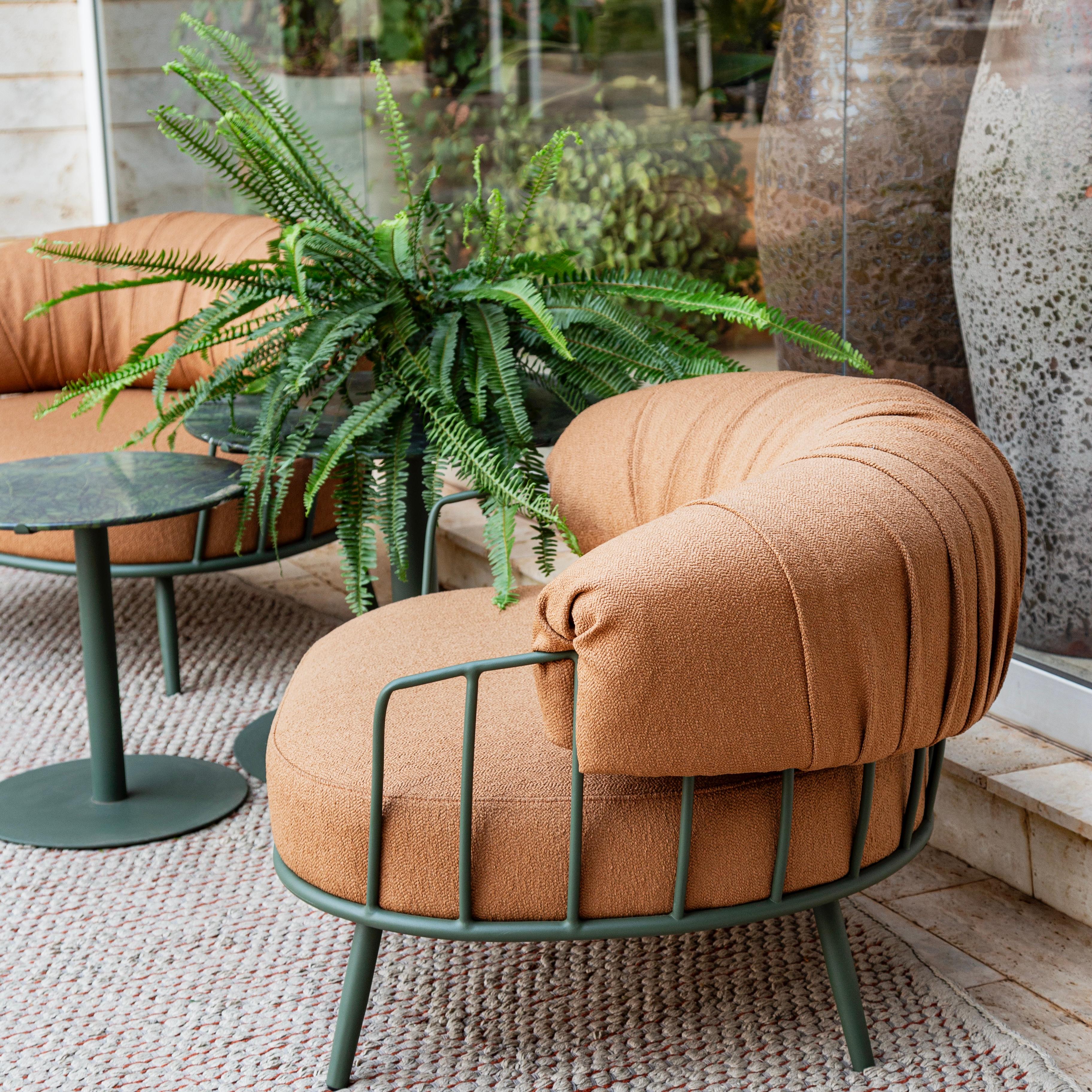 Sillón contemporáneo Mellow de aluminio con tapicería de tela o piel Moderno en venta